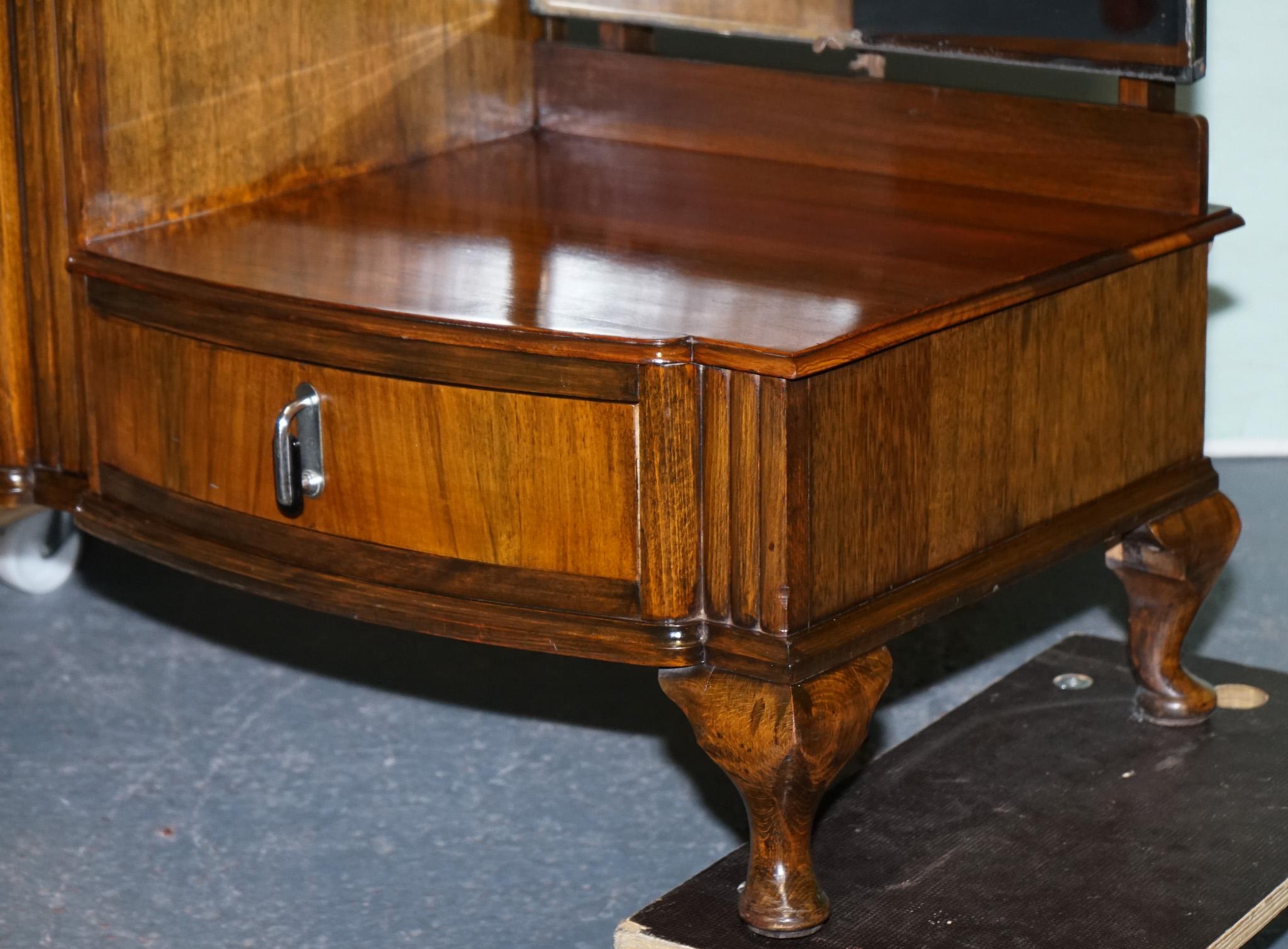 Hand-Crafted 1930s ART DECO C.W.S CABINET WORKS DRESSING TABLE WITH MIRROR For Sale