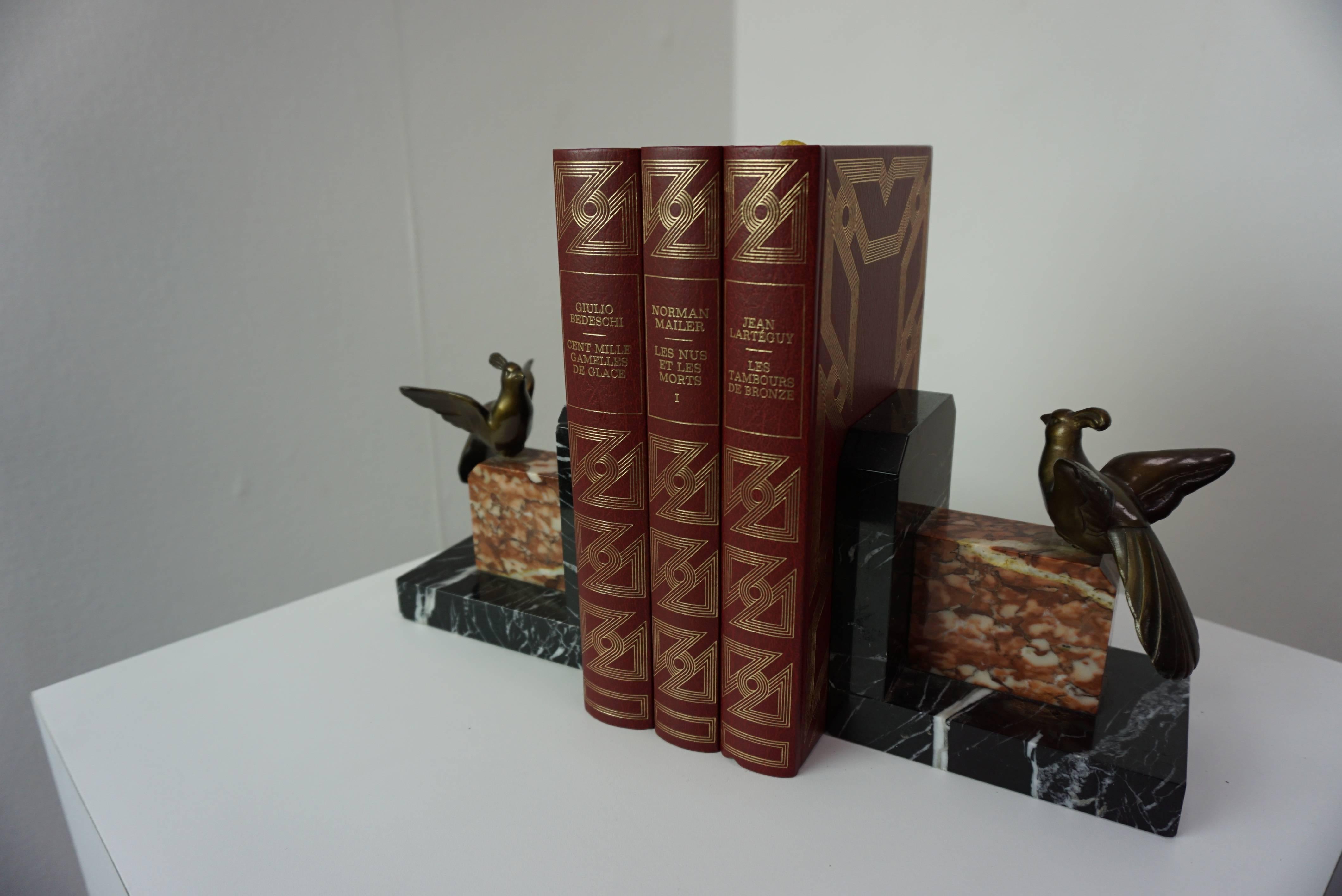 1930s Art Deco Design Marble And Brass Woodcock Bookends In Good Condition For Sale In Tourcoing, FR