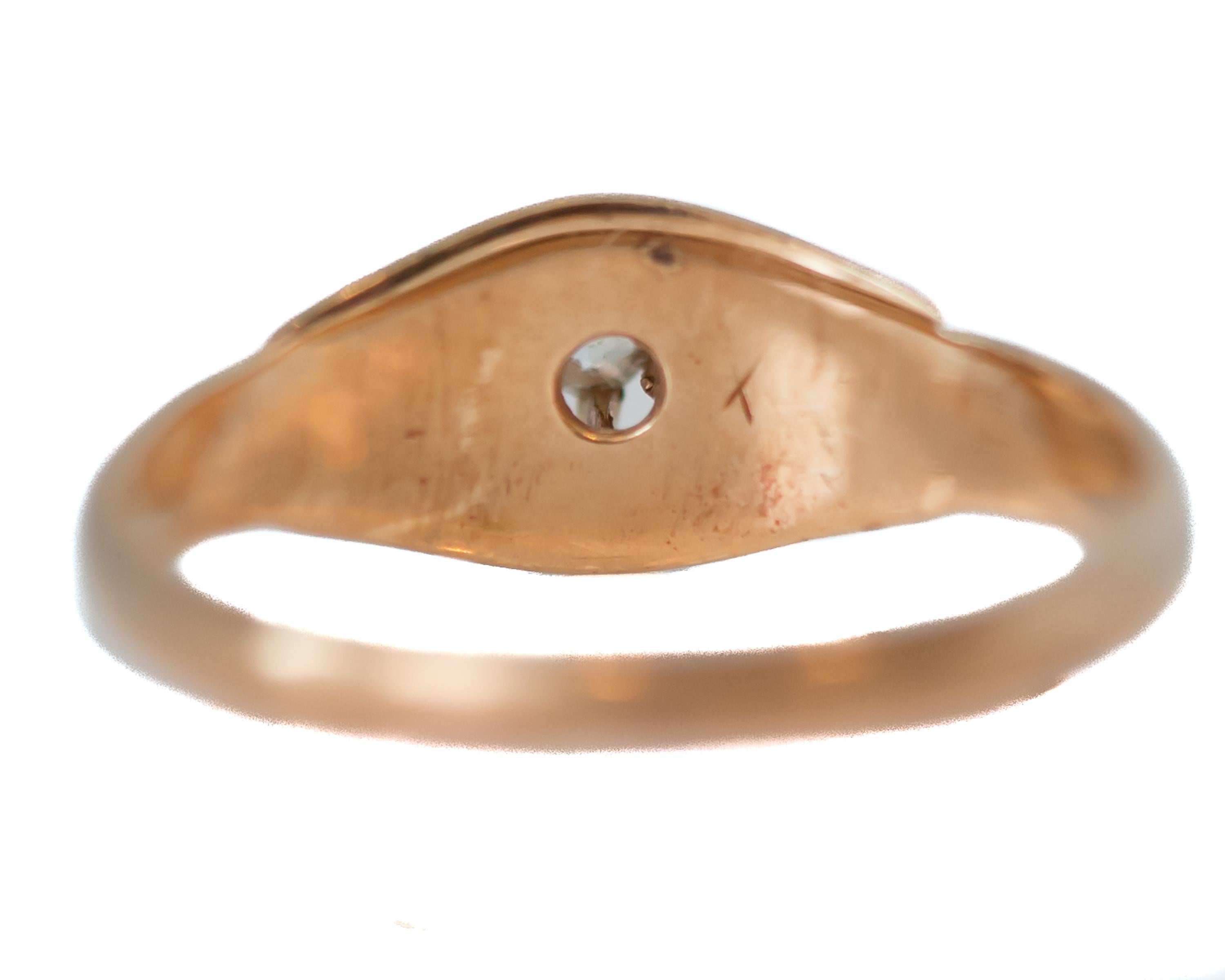 Round Cut 1930s Art Deco Diamond and 14 Karat Rose Gold Star Promise Ring For Sale
