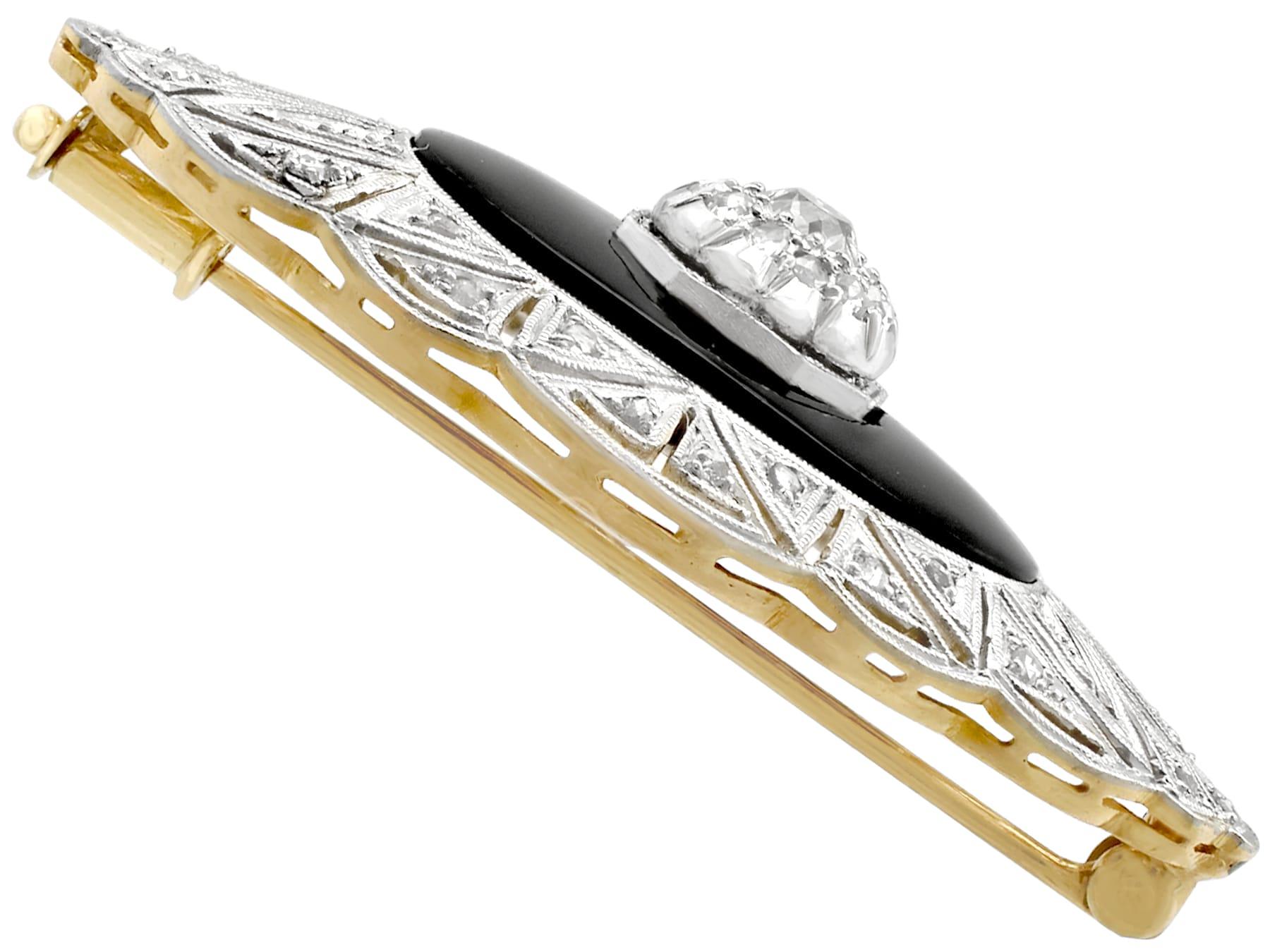 1930er Jahre Art Deco Diamant Schwarzer Onyx Gold Brosche Damen im Angebot