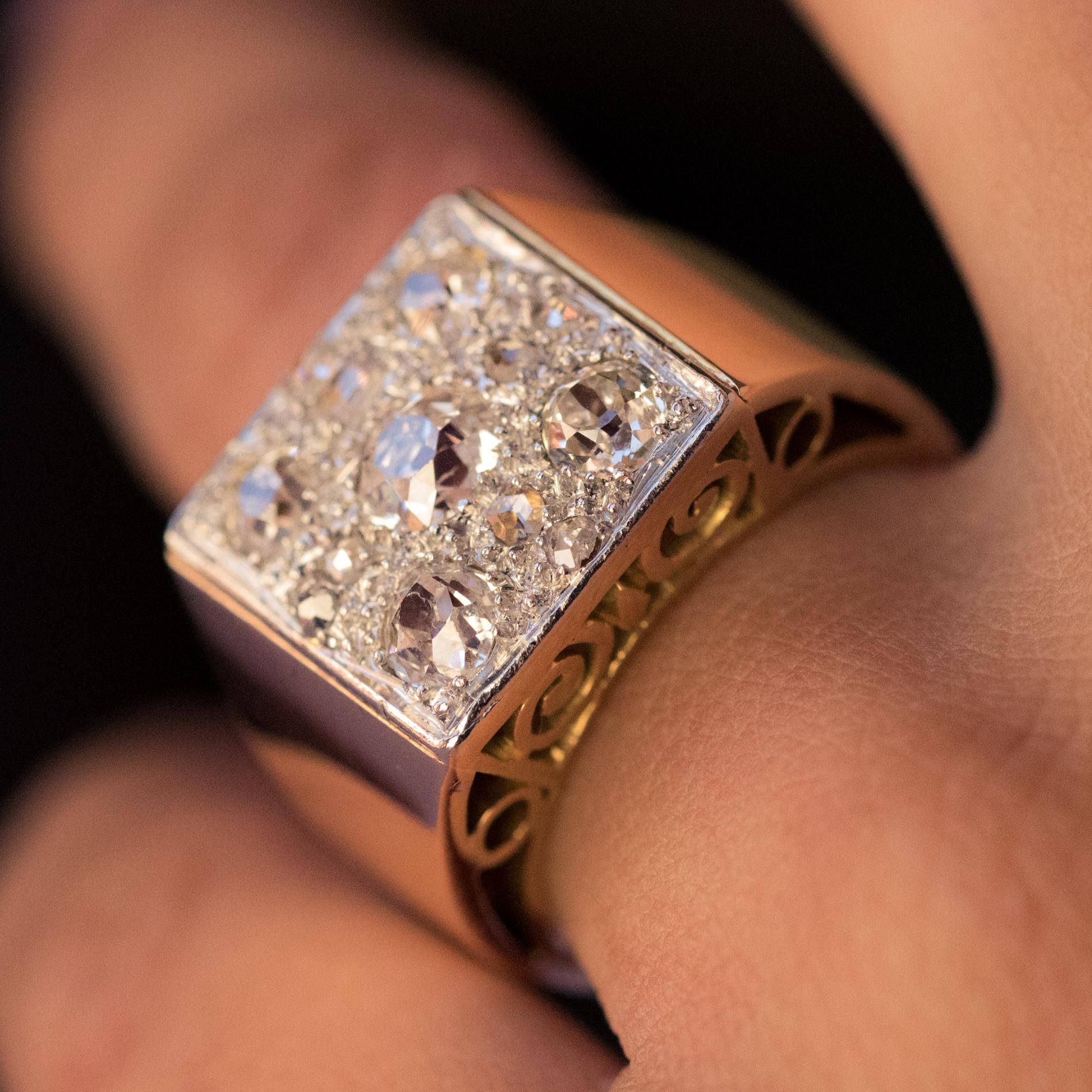 1930s Art Deco Diamond Paving 18 Karat Rose Gold Ring For Sale 2