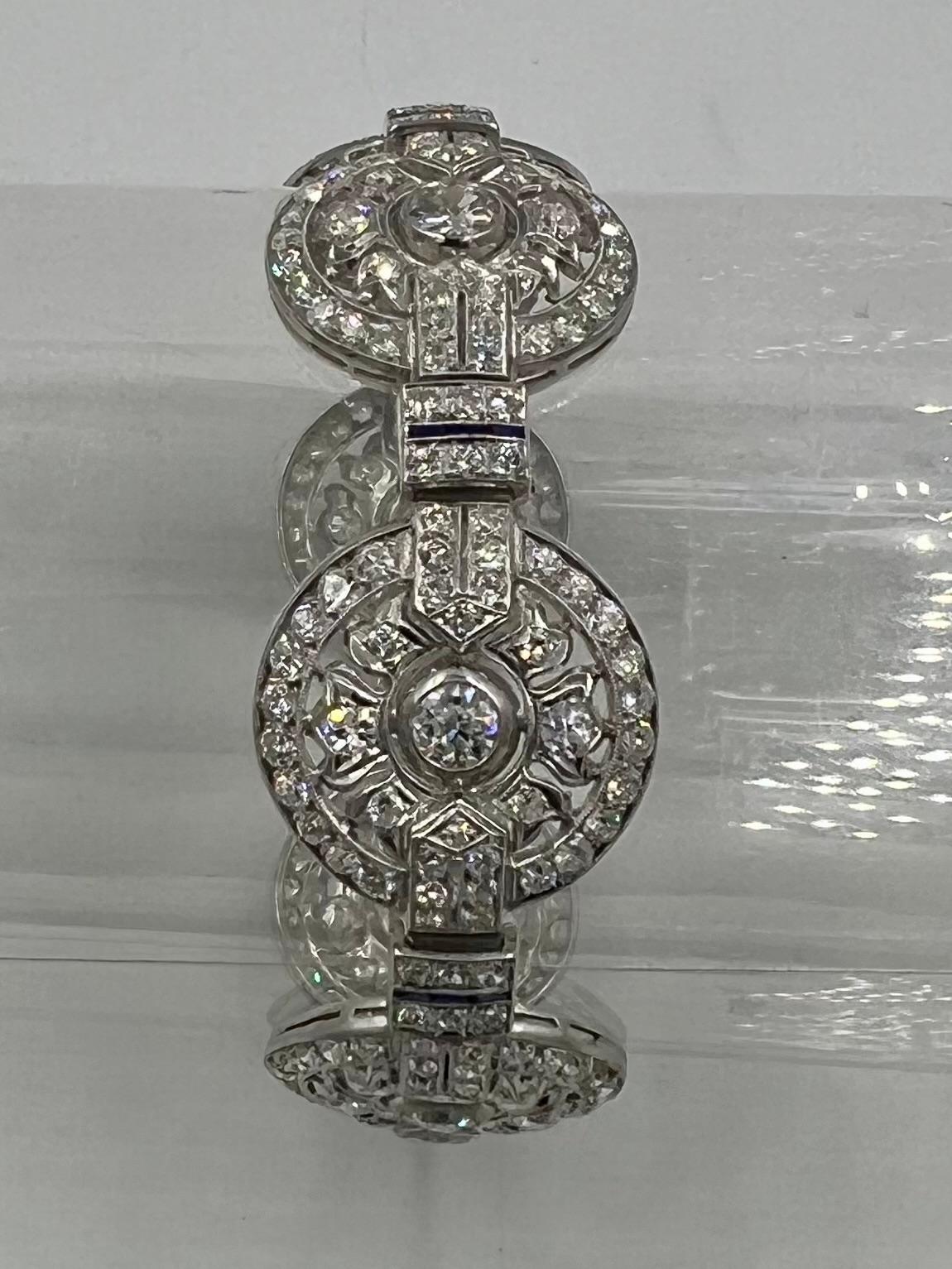 Bracelet circulaire Art déco des années 1930 en platine et diamants en vente 4
