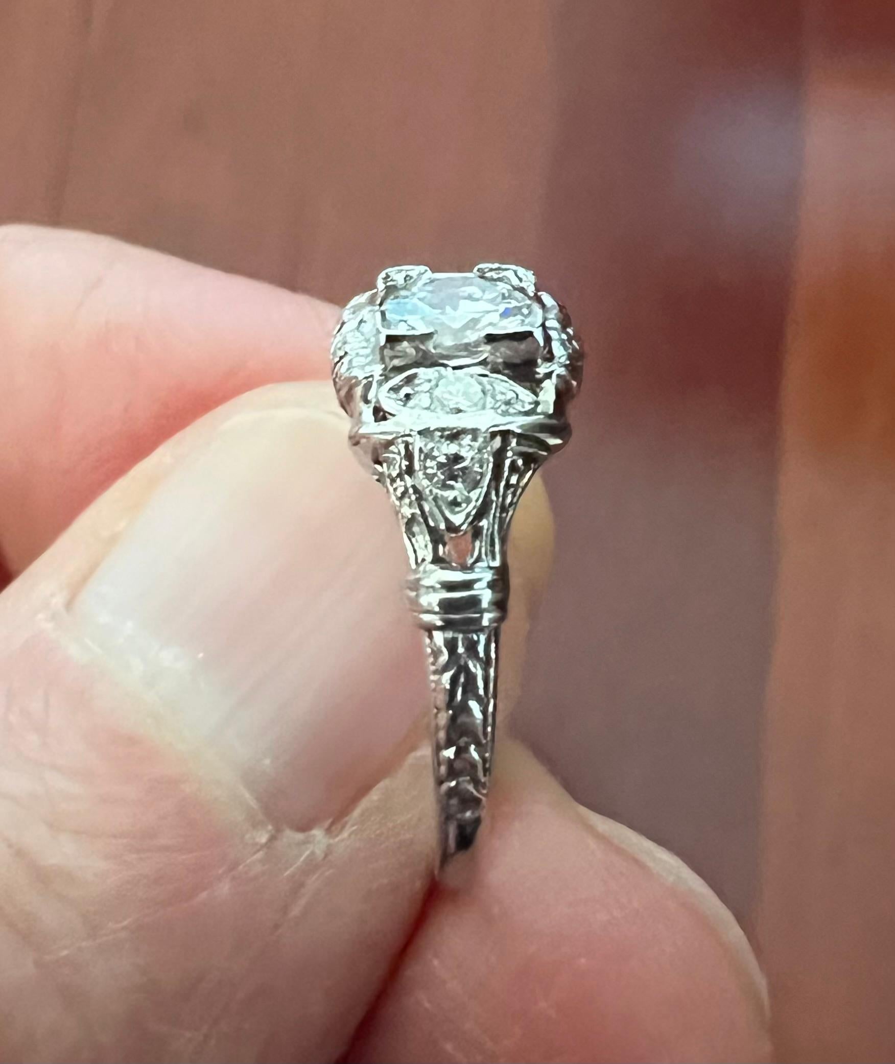 Anello di fidanzamento in platino con diamante Art Deco degli anni '30 In condizioni buone in vendita a Los Angeles, CA