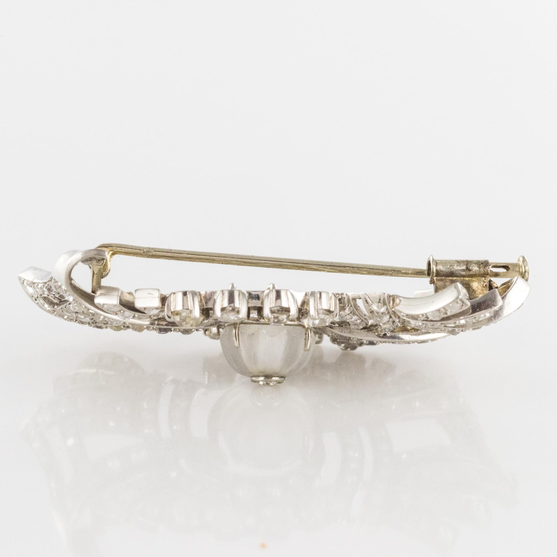 Broche Art dco en or blanc 18 carats et platine avec diamants et cristal de roche, annes 1930 en vente 8