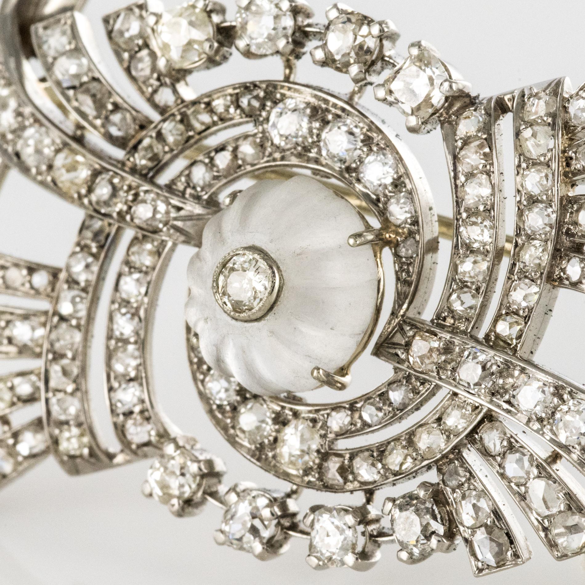 1930s Art Deco Diamond Rock Crystal Platinum 18 Karat White Gold Brooch In Good Condition For Sale In Poitiers, FR