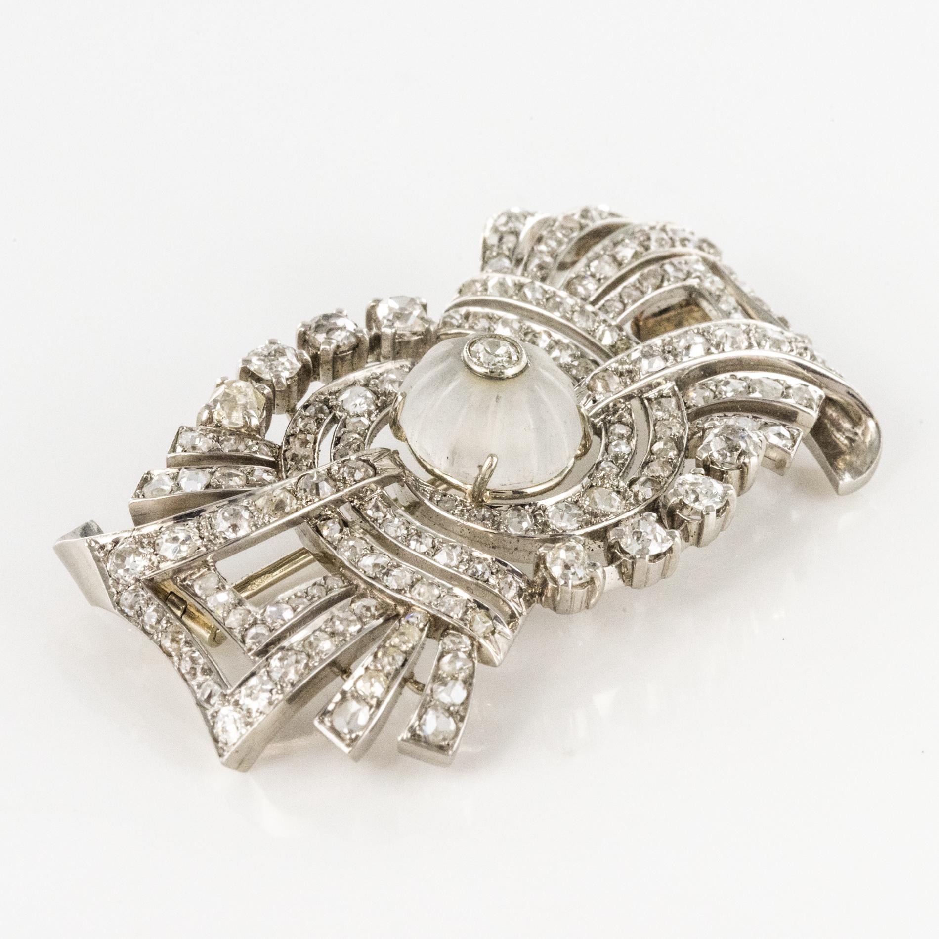 1930s Art Deco Diamond Rock Crystal Platinum 18 Karat White Gold Brooch For Sale 2