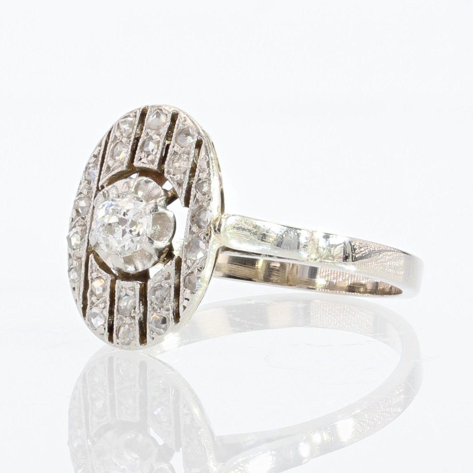 Women's 1930s Art Deco Diamonds 18 Karat White Gold Oval Ring For Sale