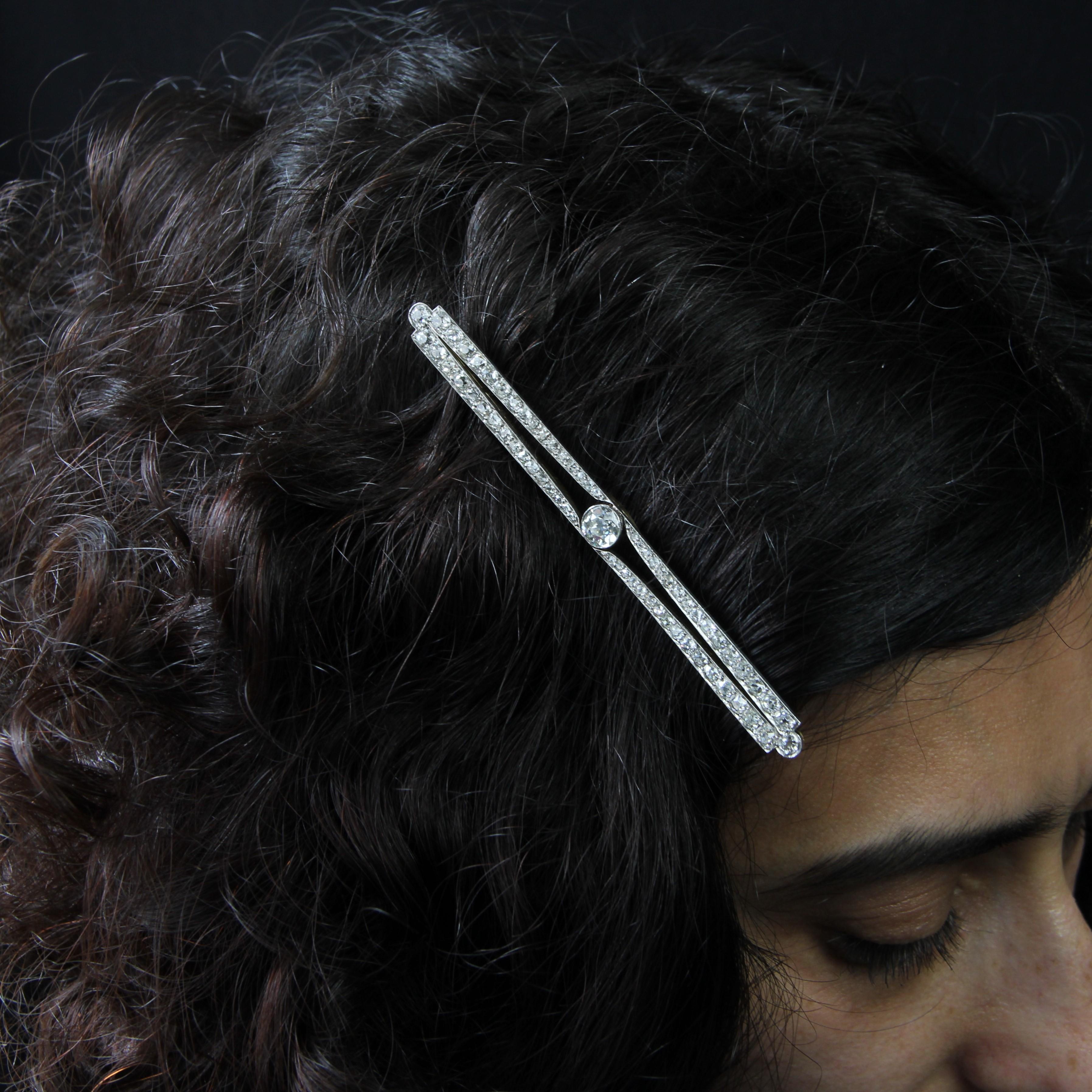 1930s Art deco Diamonds 18 Karats Yellow Gold Platinum Bar Brooch 5