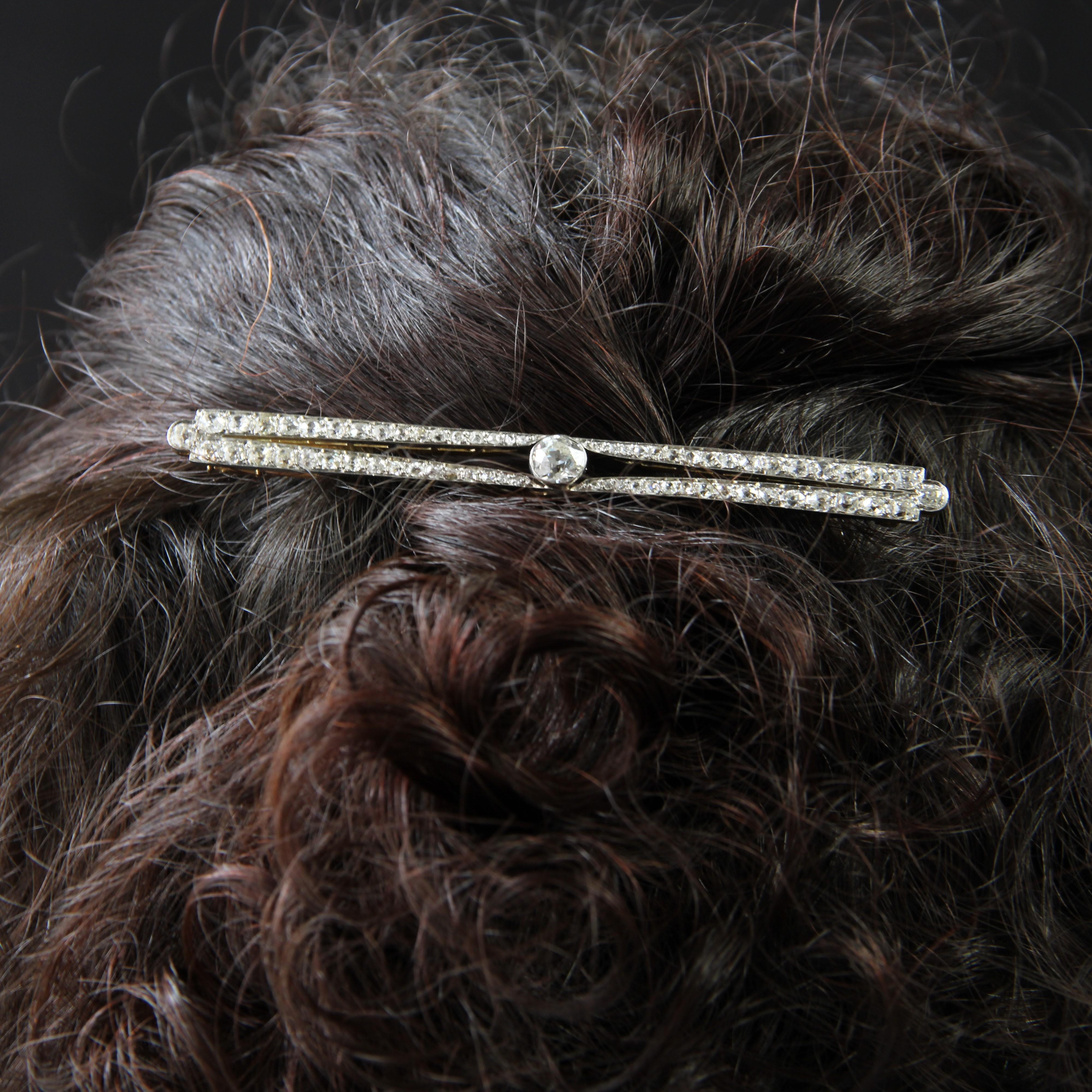 1930s Art deco Diamonds 18 Karats Yellow Gold Platinum Bar Brooch 6