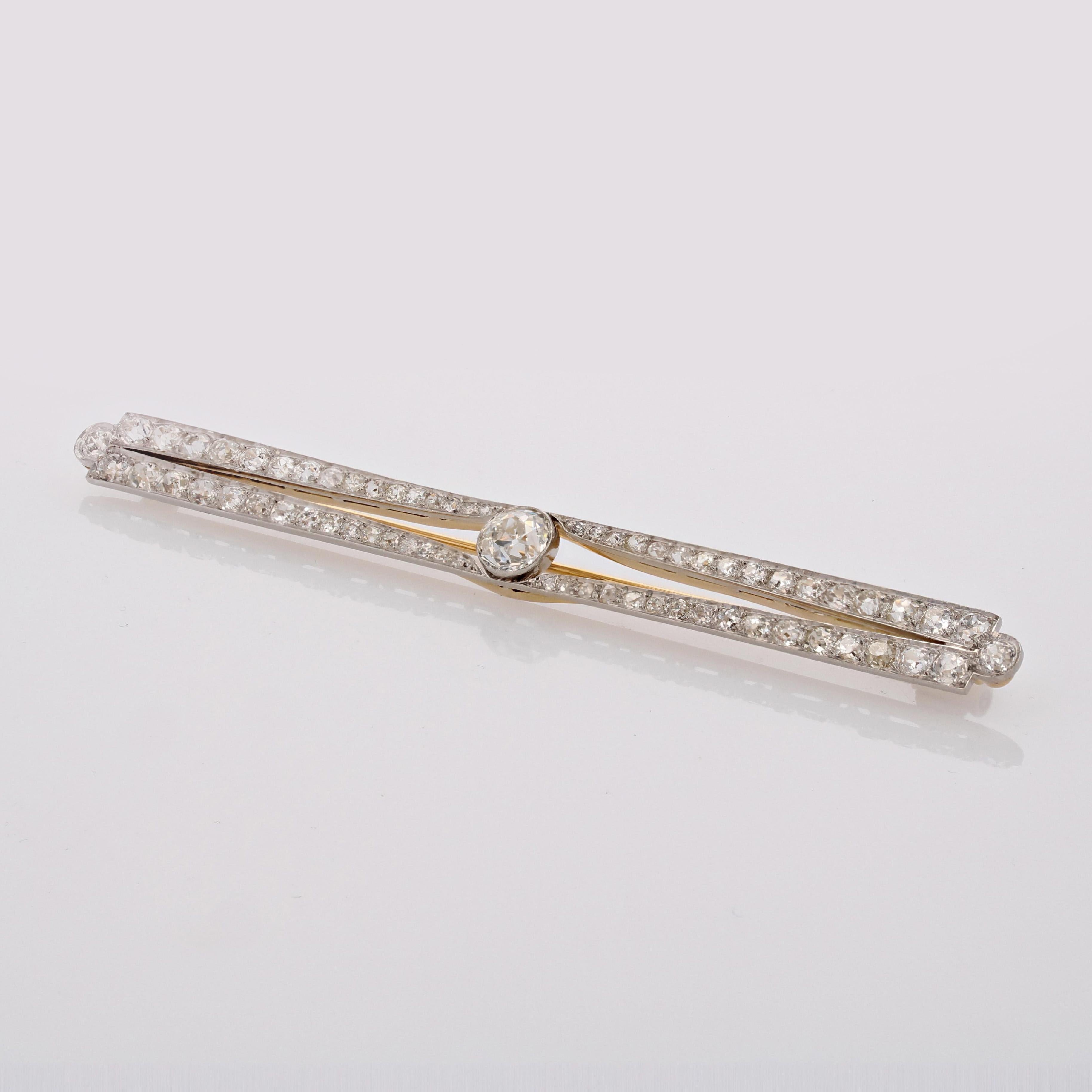 Art Deco 1930s Art deco Diamonds 18 Karats Yellow Gold Platinum Bar Brooch
