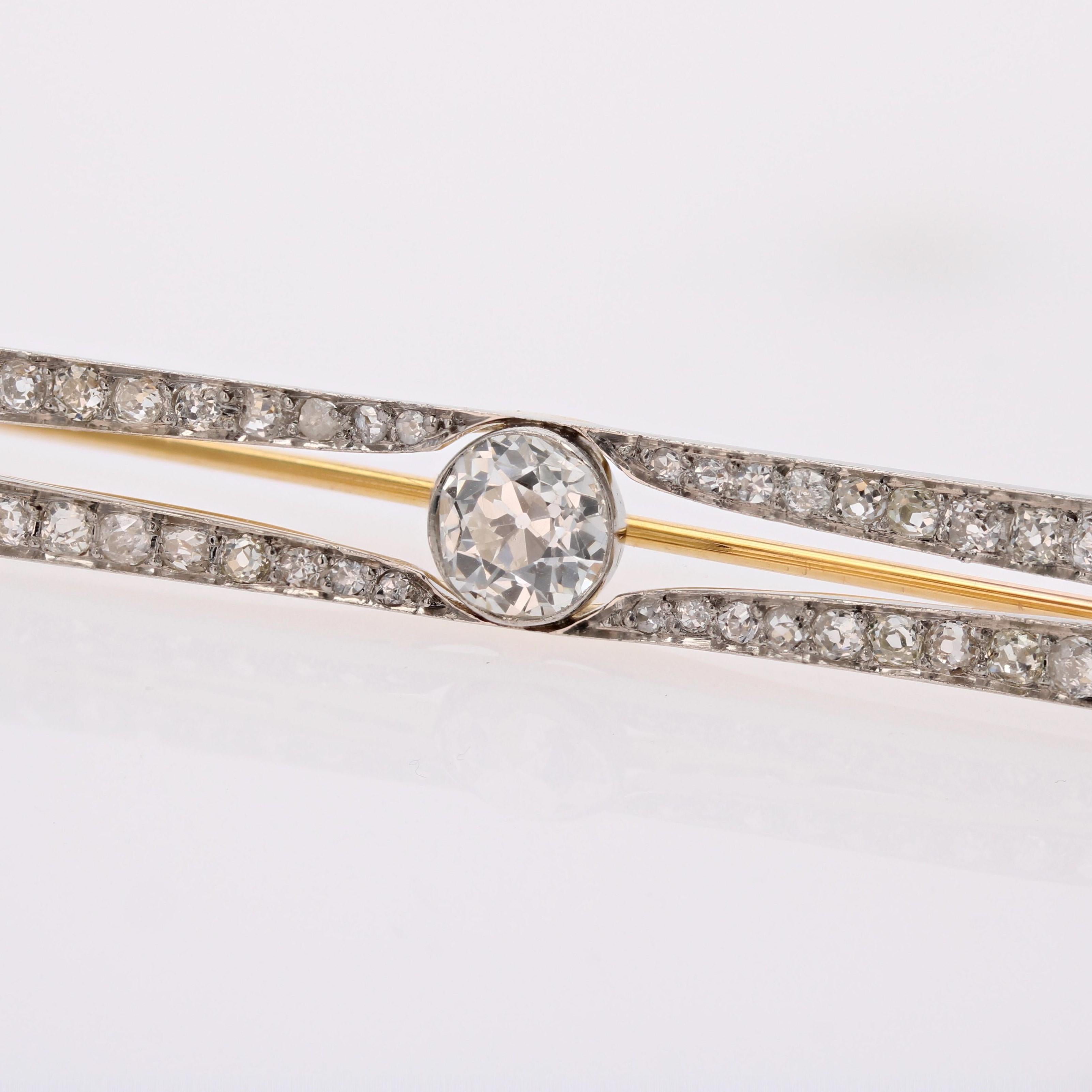1930s Art deco Diamonds 18 Karats Yellow Gold Platinum Bar Brooch 2
