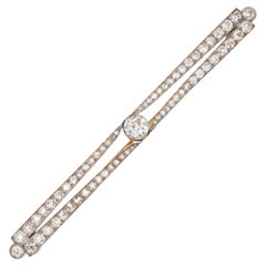 1930s Art deco Diamonds 18 Karats Yellow Gold Platinum Bar Brooch