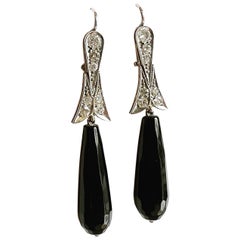 1930s Art Deco Diamonds Onyx 18k White Gold Tear Drop Leverback System Earrings