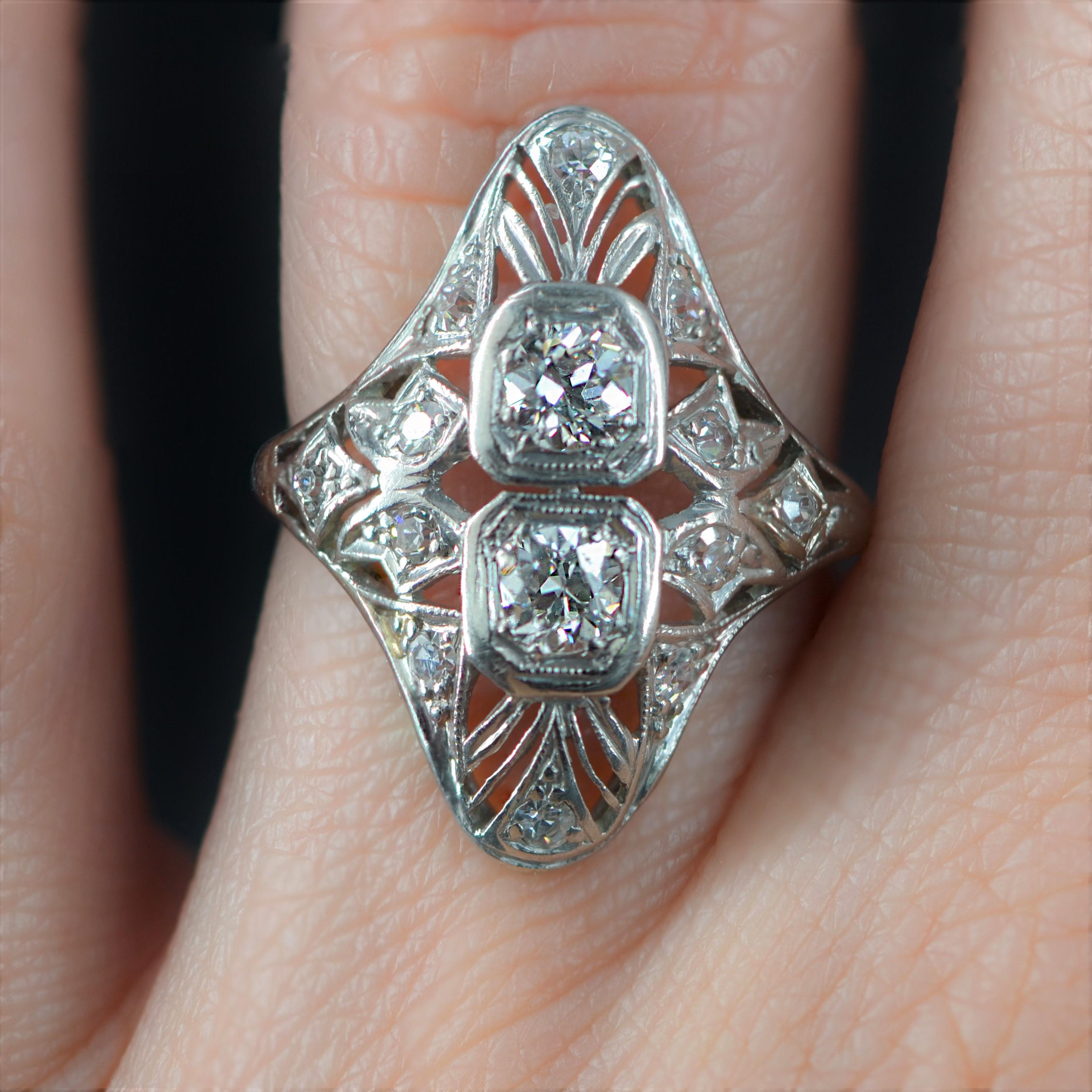 1930s Art Deco Diamonds Openwork Platinum Ring In Good Condition For Sale In Poitiers, FR