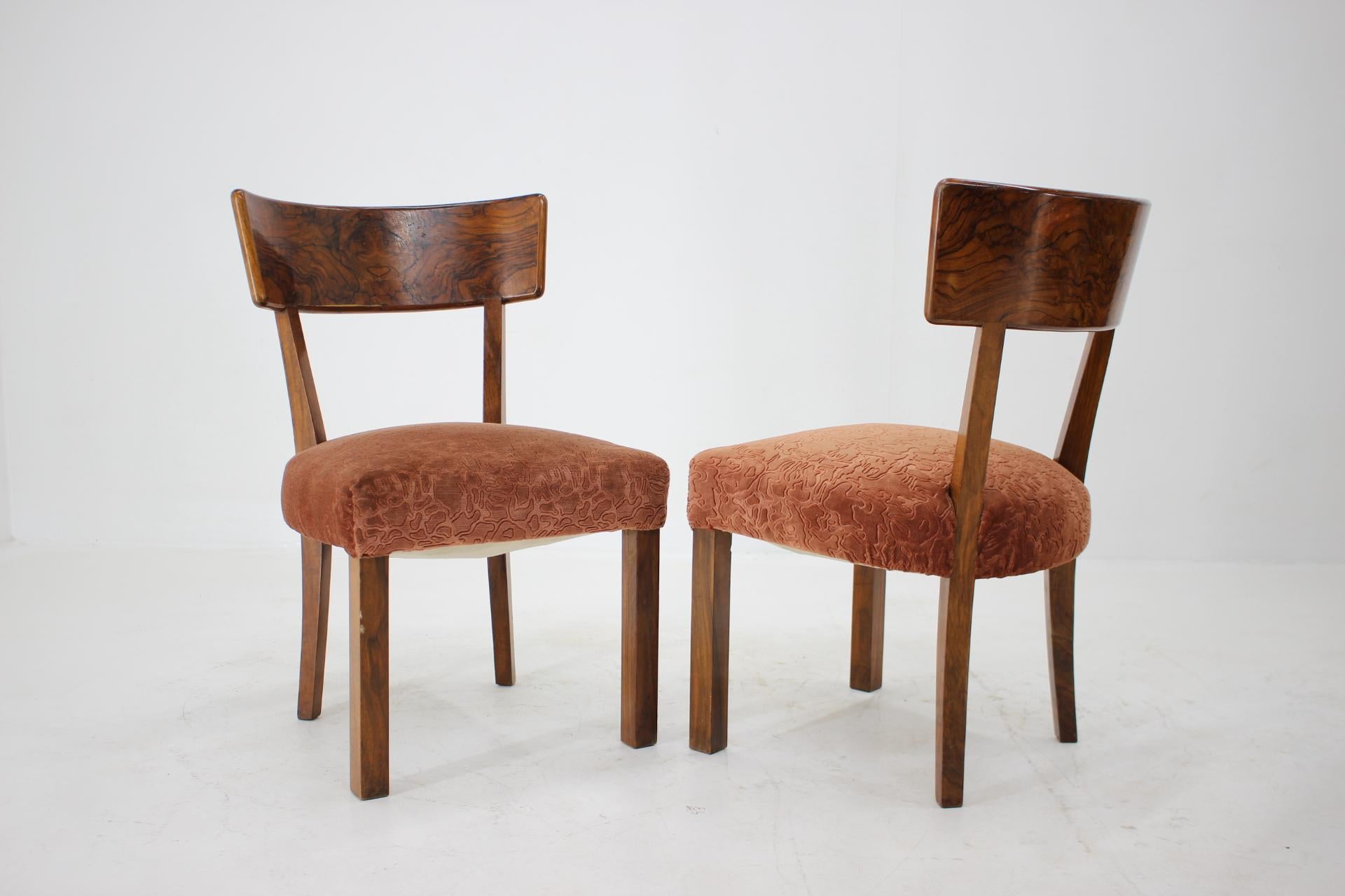 1930s Art Deco Dining Chairs in Walnut, Czechoslovakia In Good Condition In Praha, CZ