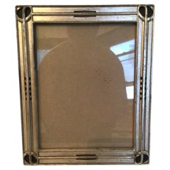Tischbildrahmen im Art-Déco-Stil der 1930er Jahre in Used-Look aus Silber mit Glaseinsatz