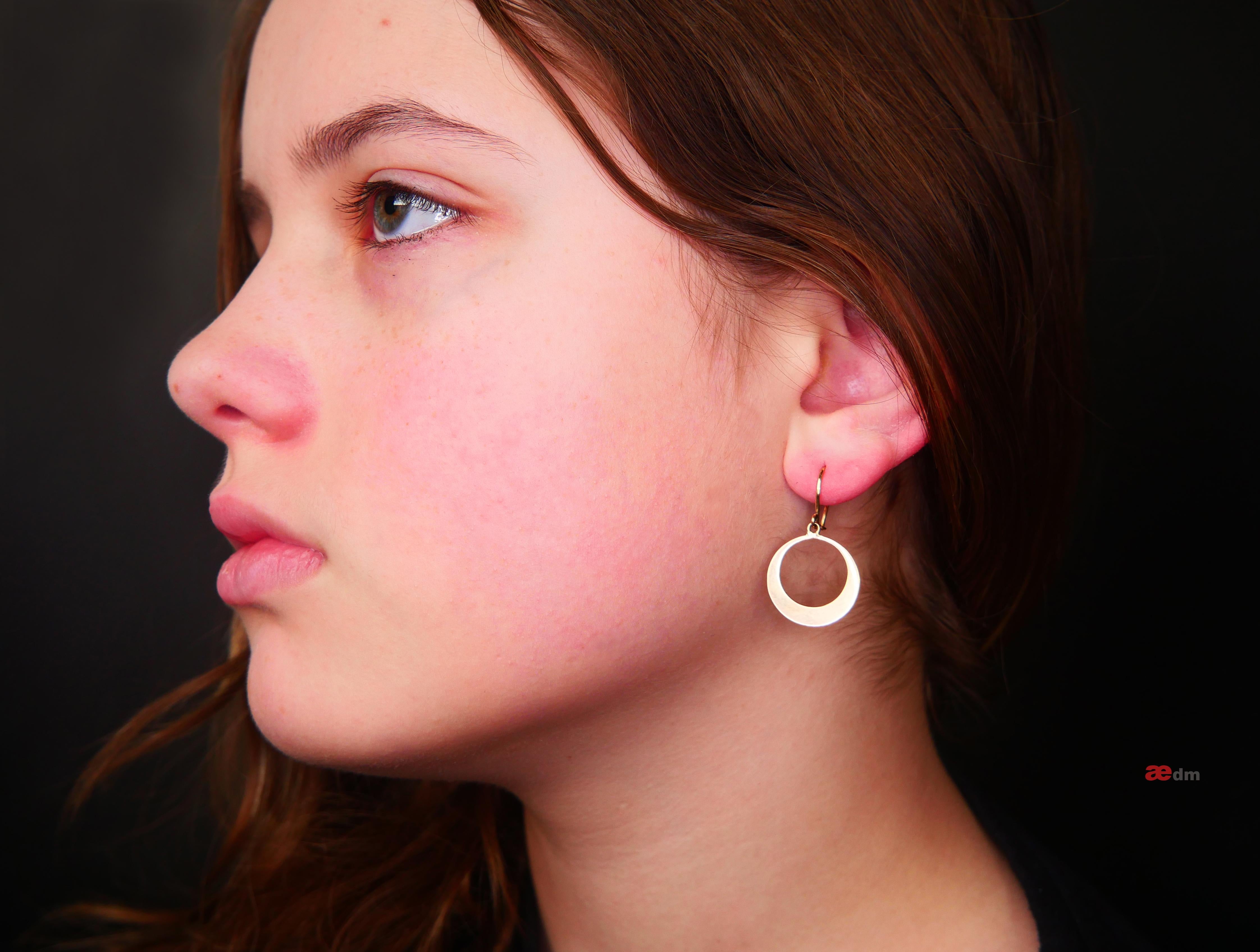1930s Art Deco Earrings Dangle Creole solid 18K Gold / 3.4 gr For Sale 2