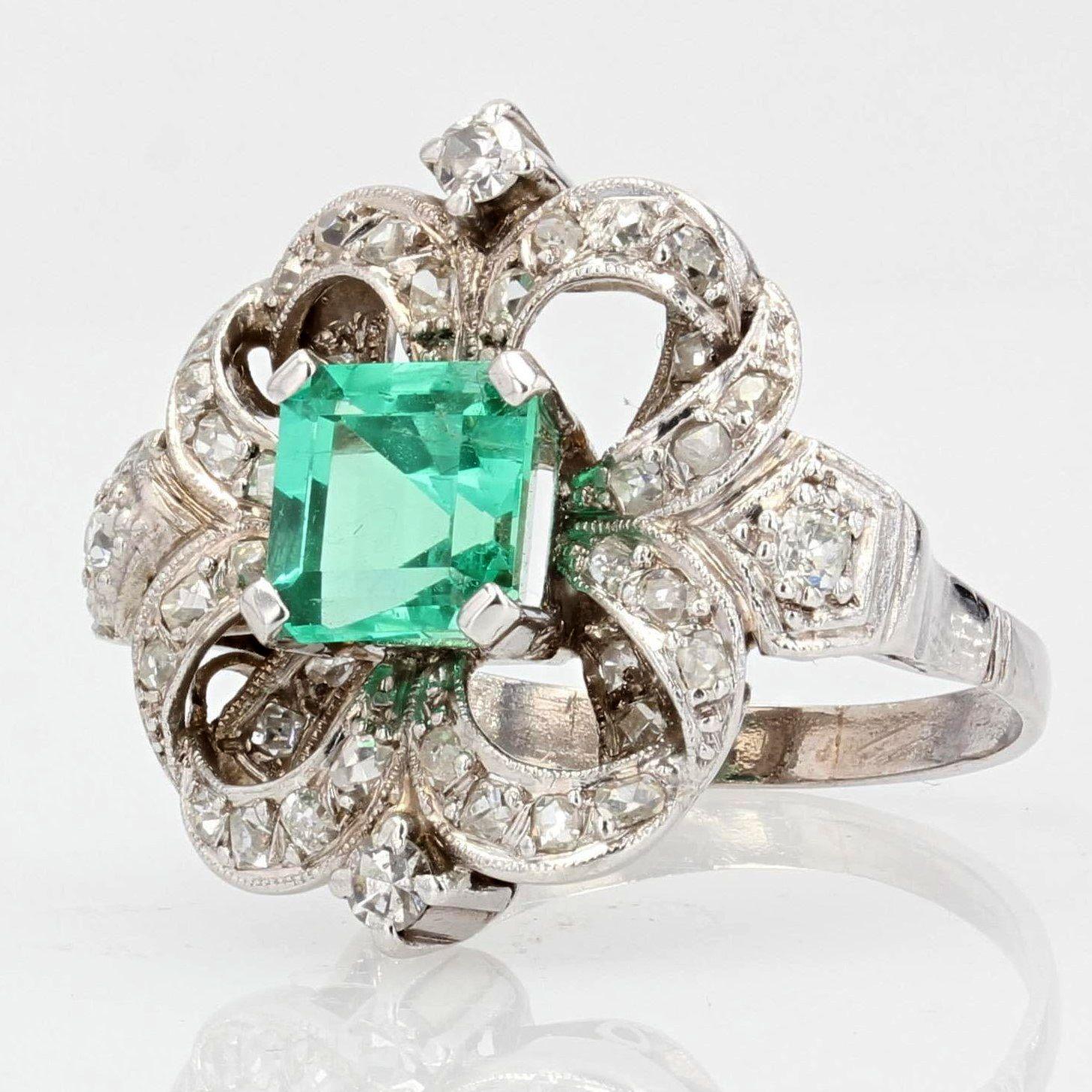 Emerald Cut 1930s Art Deco Emerald Diamond 18 Karat White Gold Platinum Ring For Sale