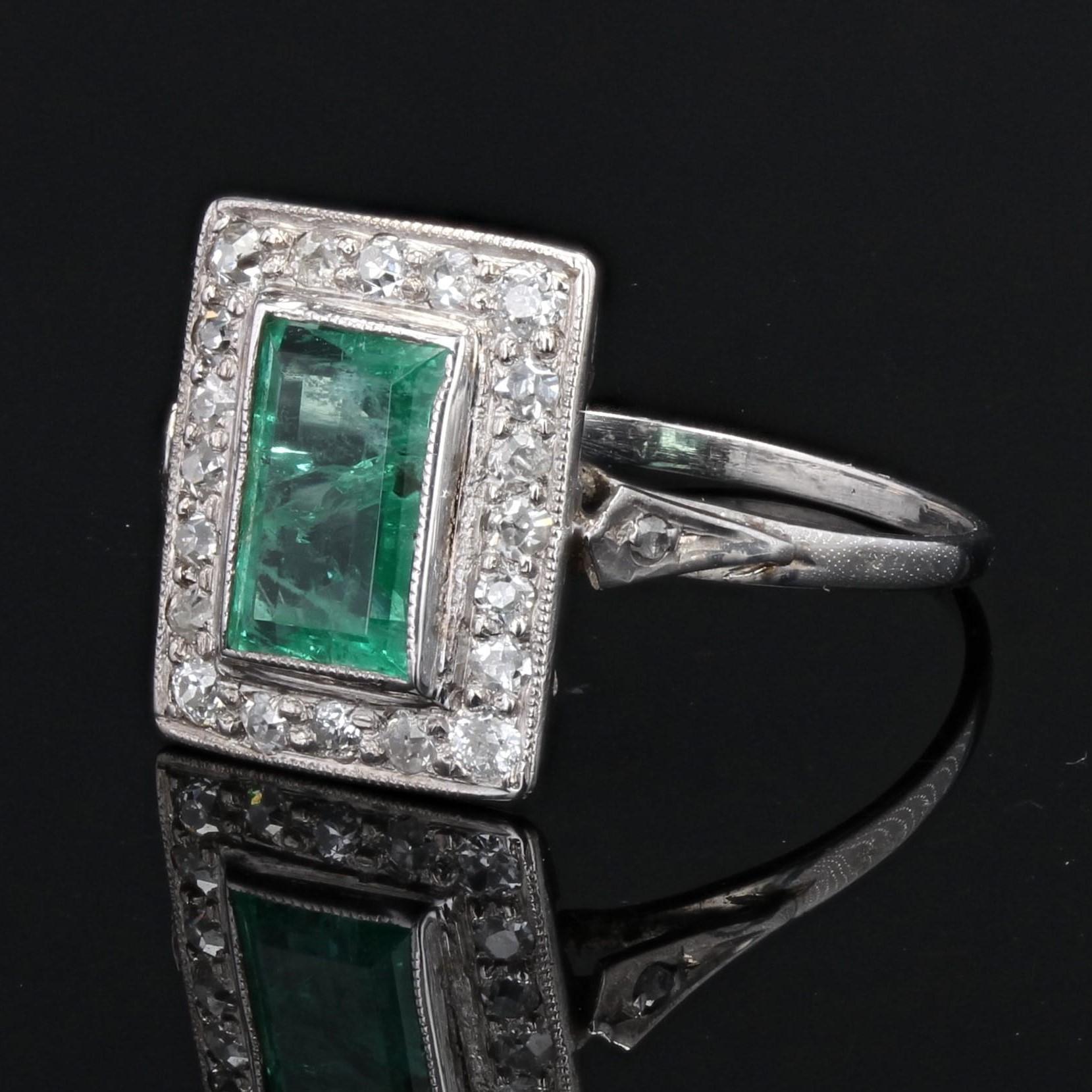 Women's 1930s, Art Deco Emerald Diamonds Platinum Ring