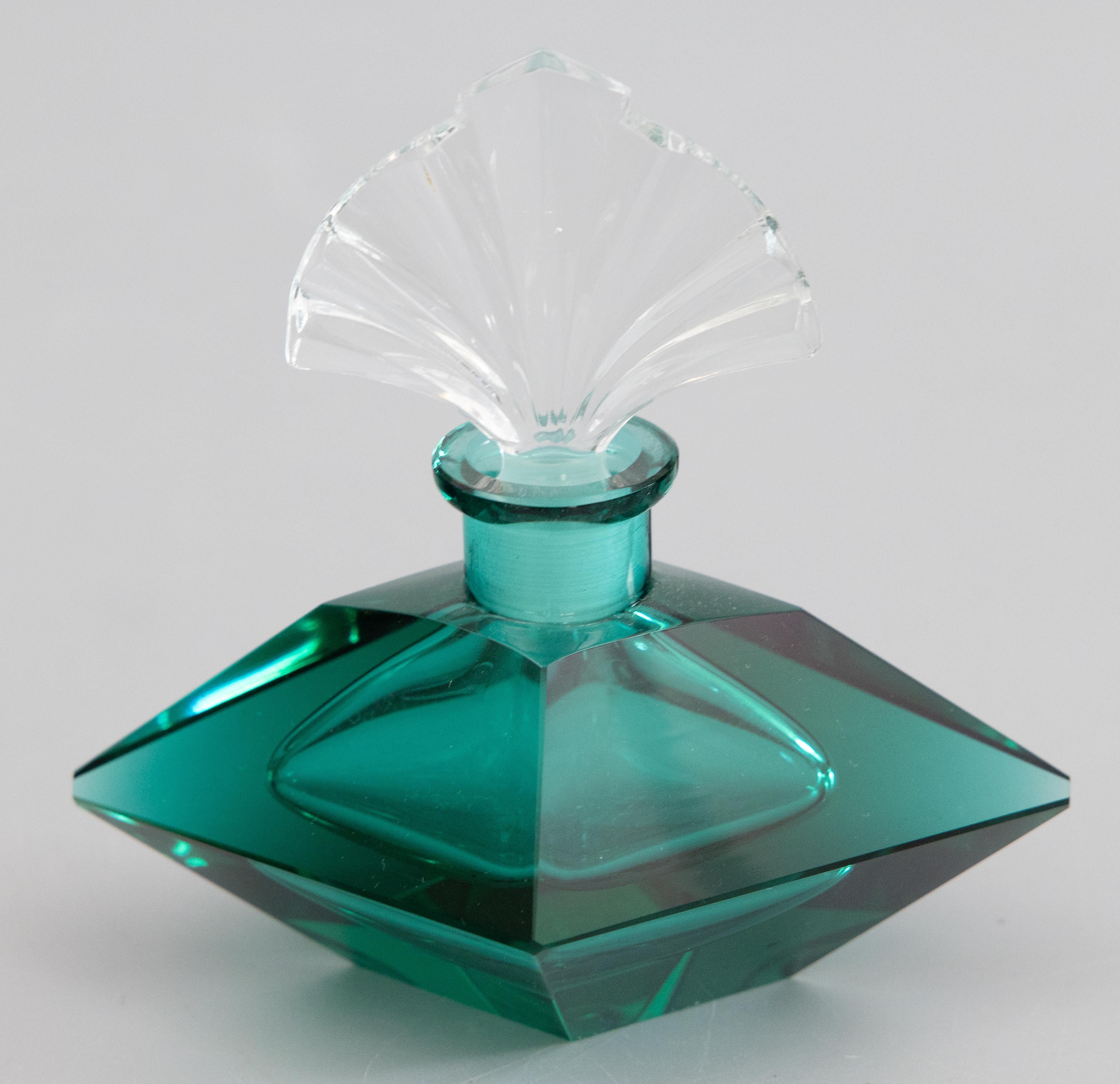 Mid-20th Century 1930s Art Deco Emerald Green Italian Murano Glass Perfume Bottle For Sale