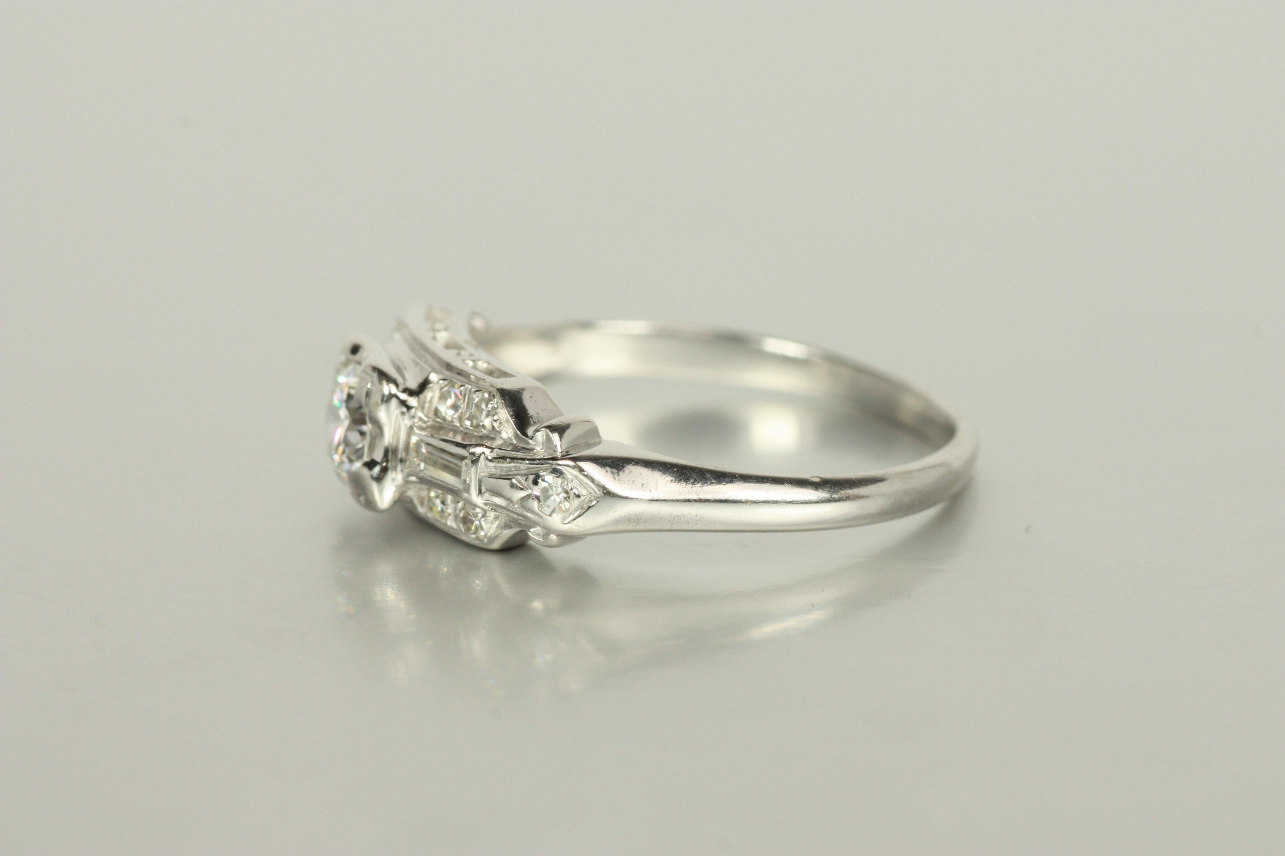 Women's 1930s Art Deco Engagement Ring – 0.50ct Old European, Baguette & Round Diamonds For Sale