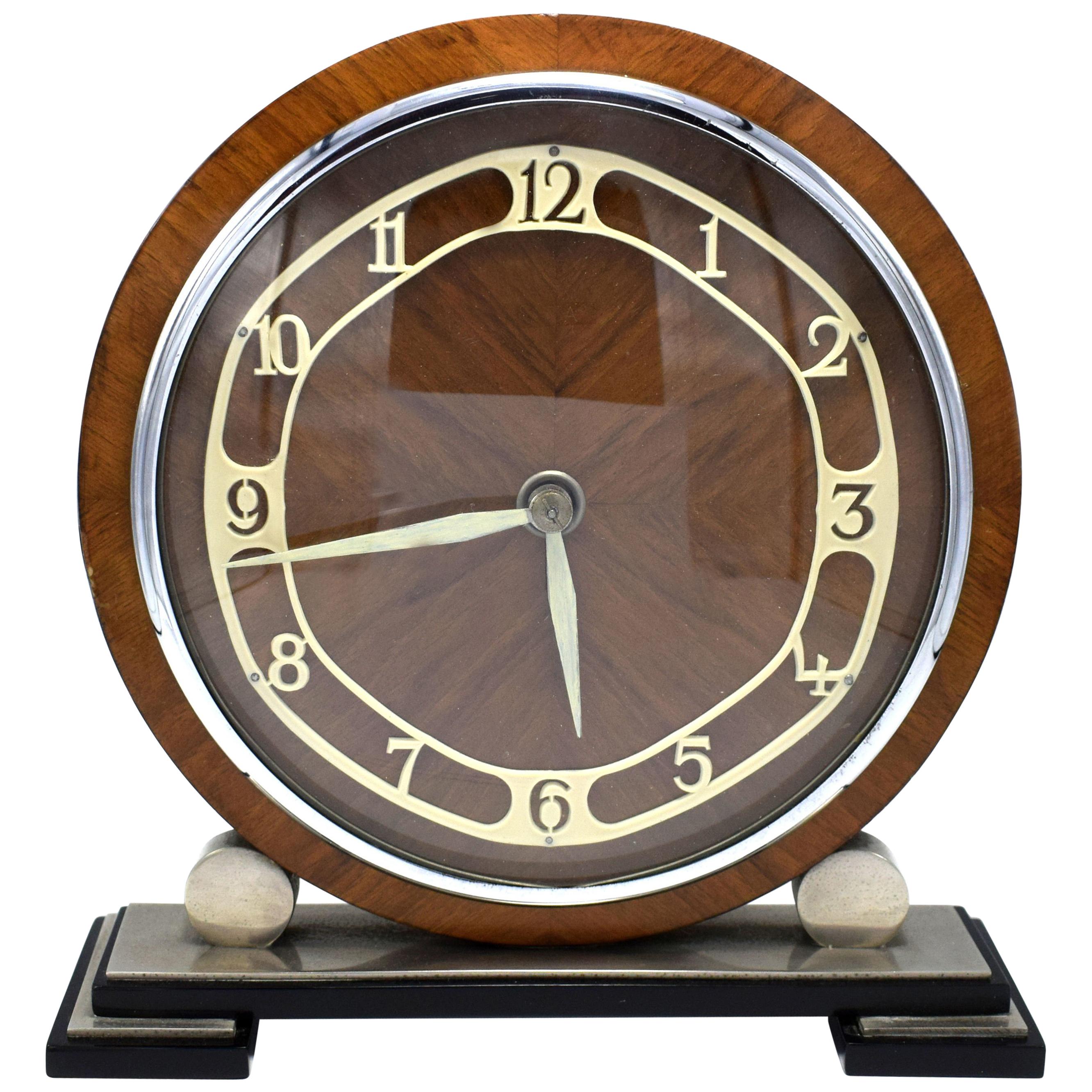 1930s Art Deco English Eight Day Wood, Chrome and Bakelite Clock