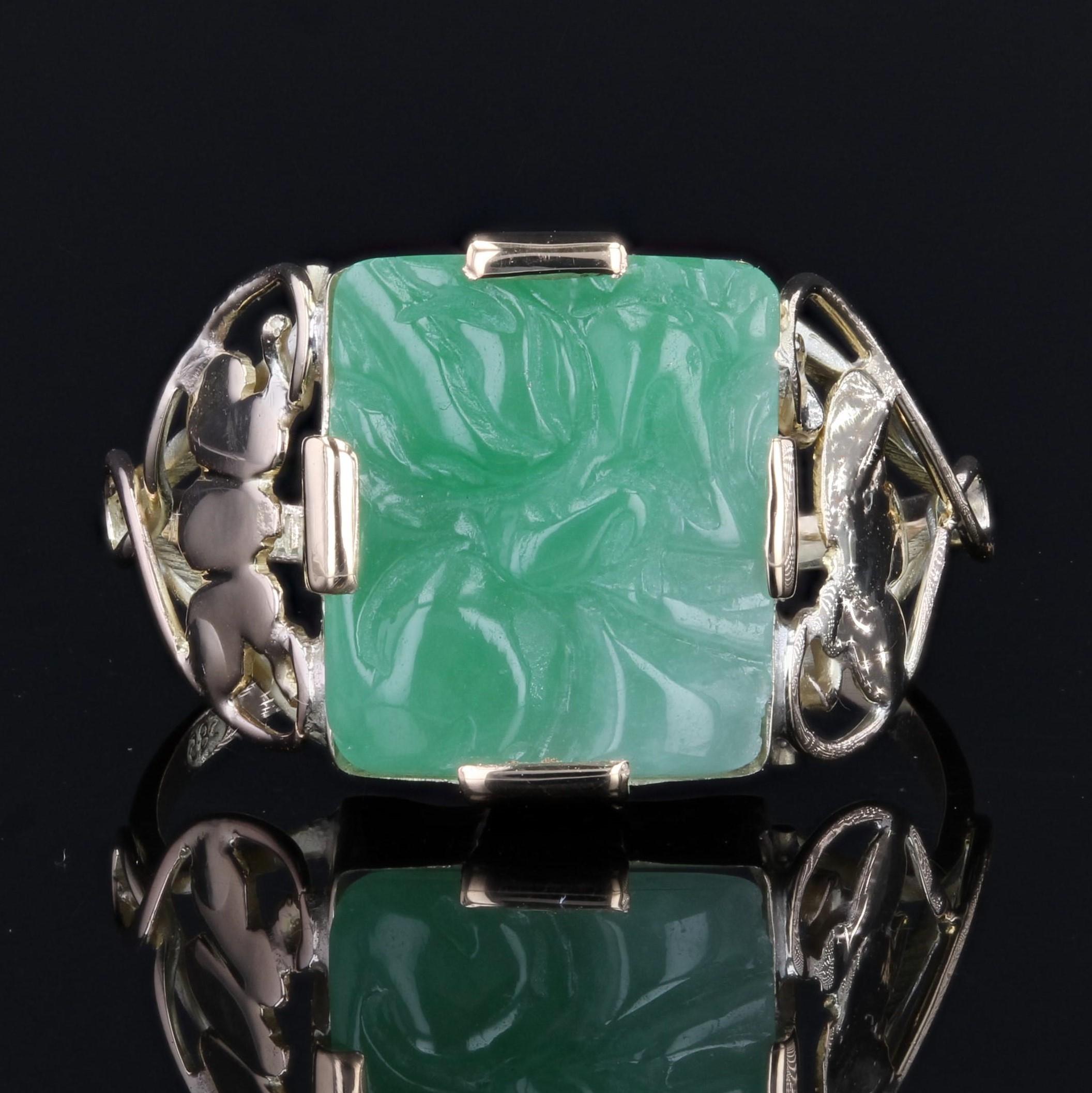 Square Cut 1930s Art Deco Engraved Jade Yellow Gold Ring For Sale