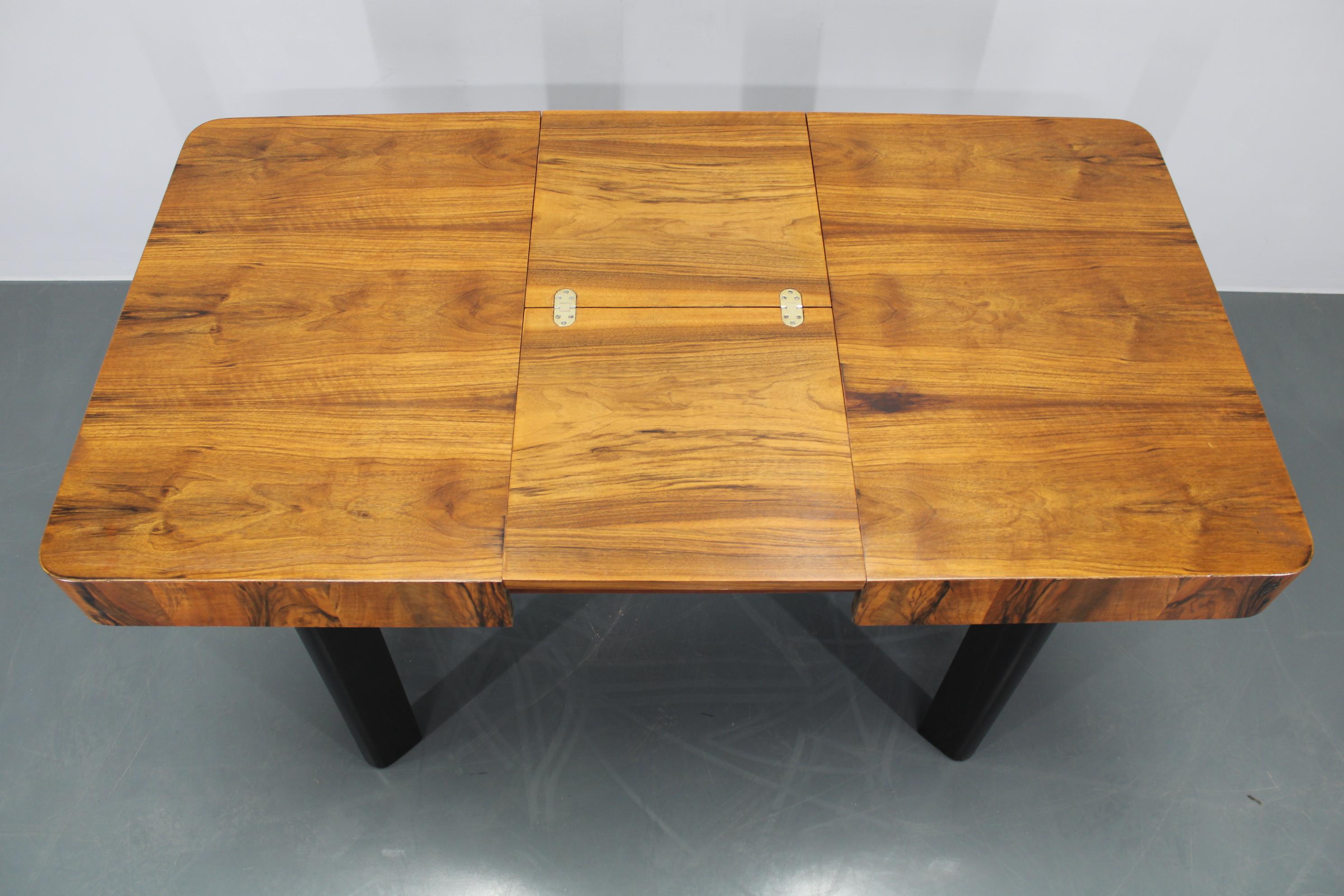 Wood 1930s Art Deco Extendable Dining Table in Walnut Finish , Czechoslovakia For Sale