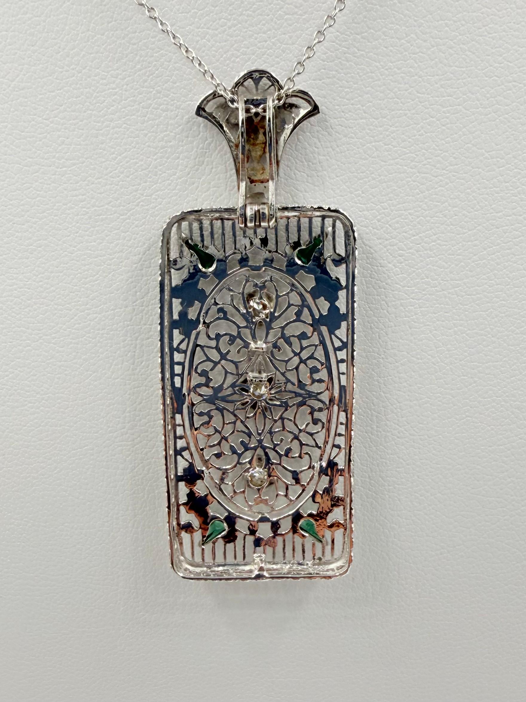 Collana con ciondolo in oro bianco 14k con diamanti in filigrana Art Deco 1930 in vendita 1