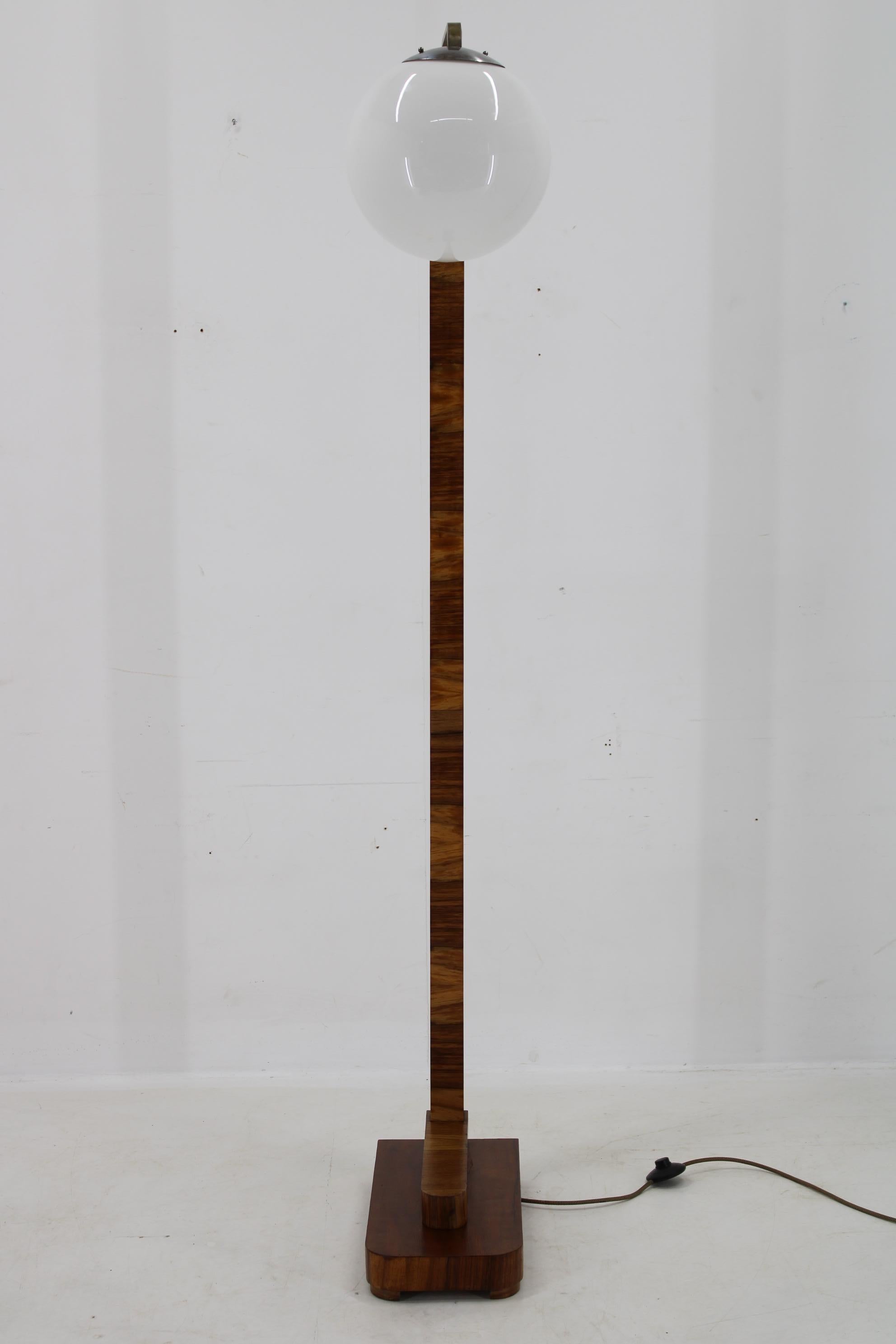 1930s Art Deco Floor Lamp, Czechoslovakia In Good Condition For Sale In Praha, CZ