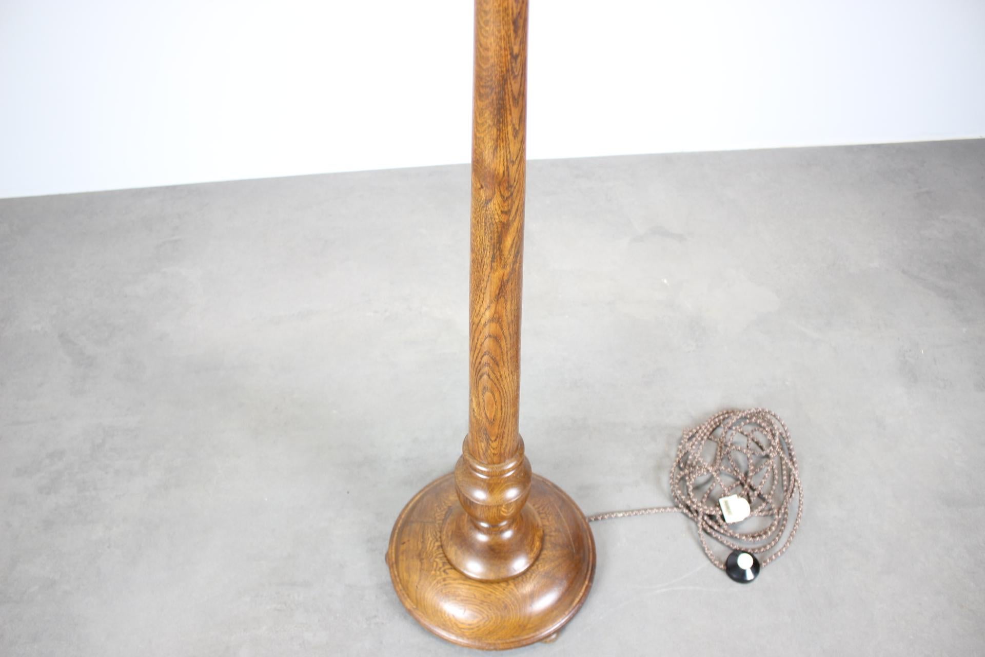 Lámpara de pie Art Decó de los años 30, Checoslovaquia en venta 3