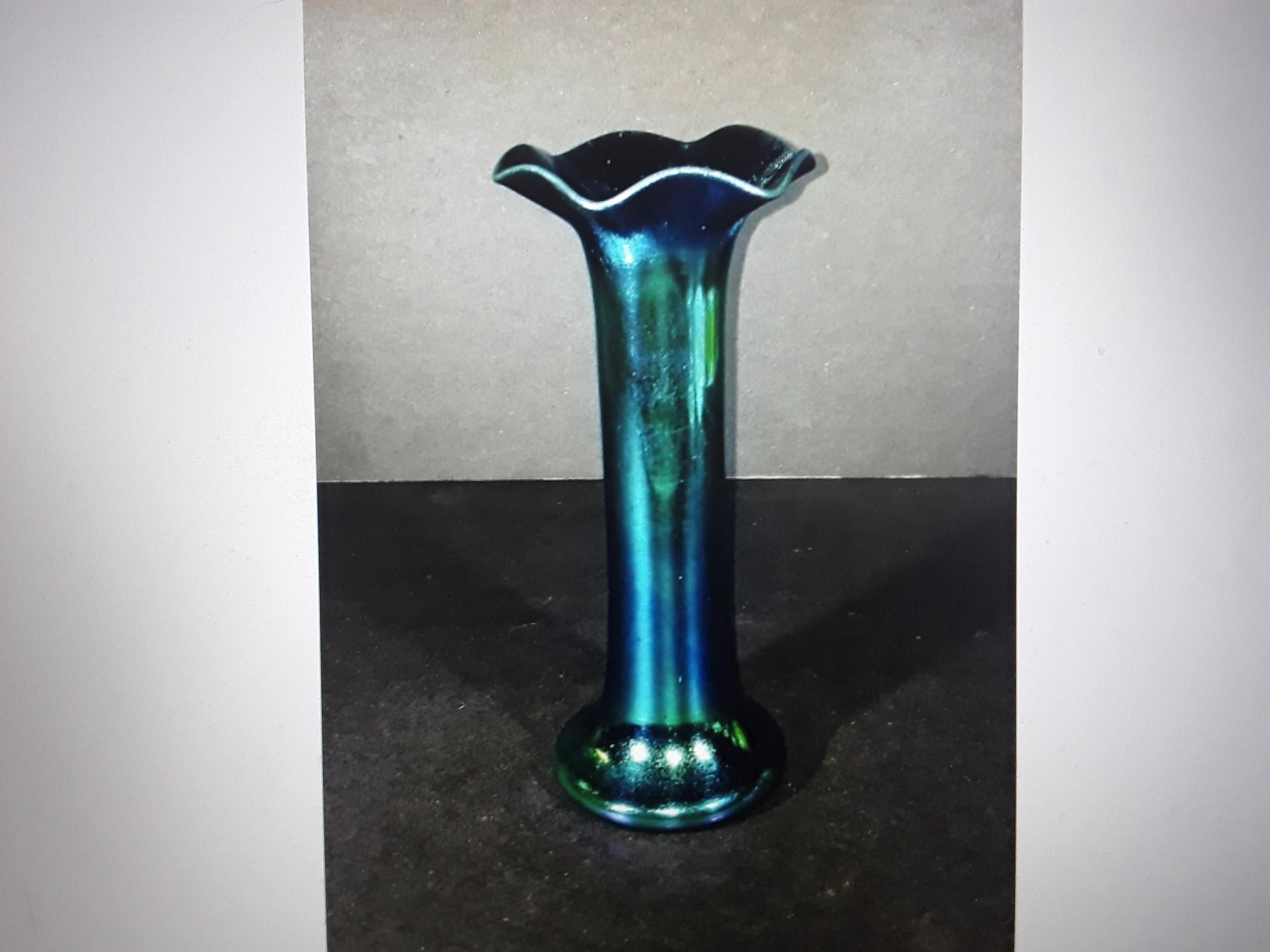 1930's Art Deco Frederick Carders Blue Aurene Ruffled Vase - Signed For Sale 1