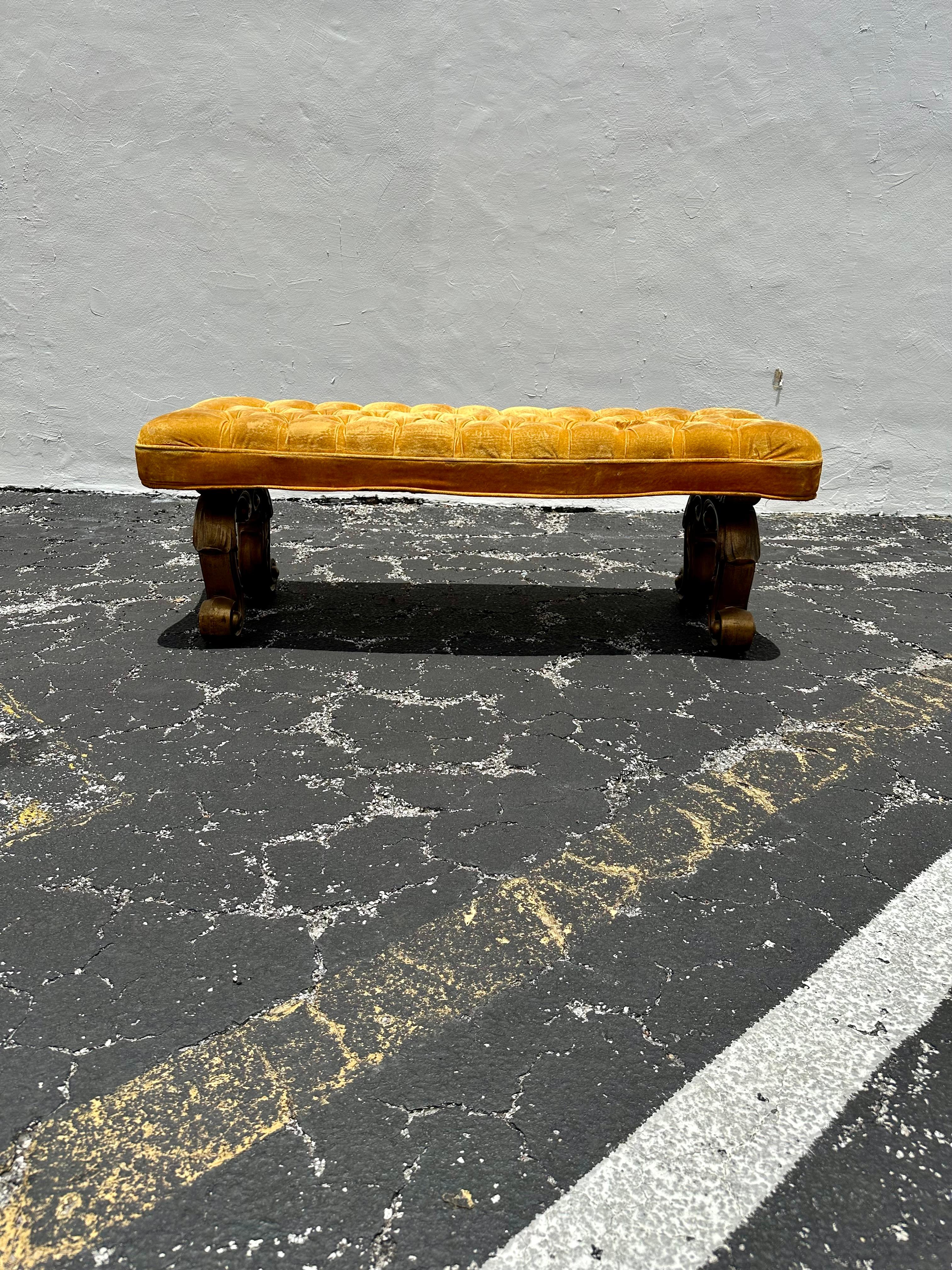 Mid-20th Century 1930s Art Deco French Gilt Carved Wood Yellow Velvet Bench For Sale