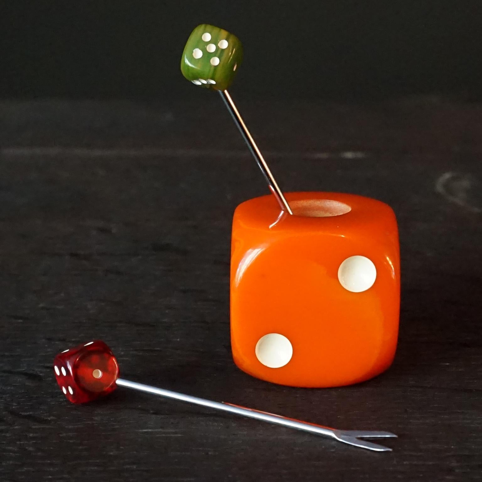 1930s Art Deco French Orange Bakelite Dice Holder with 8 Dice Cocktail Picks 7