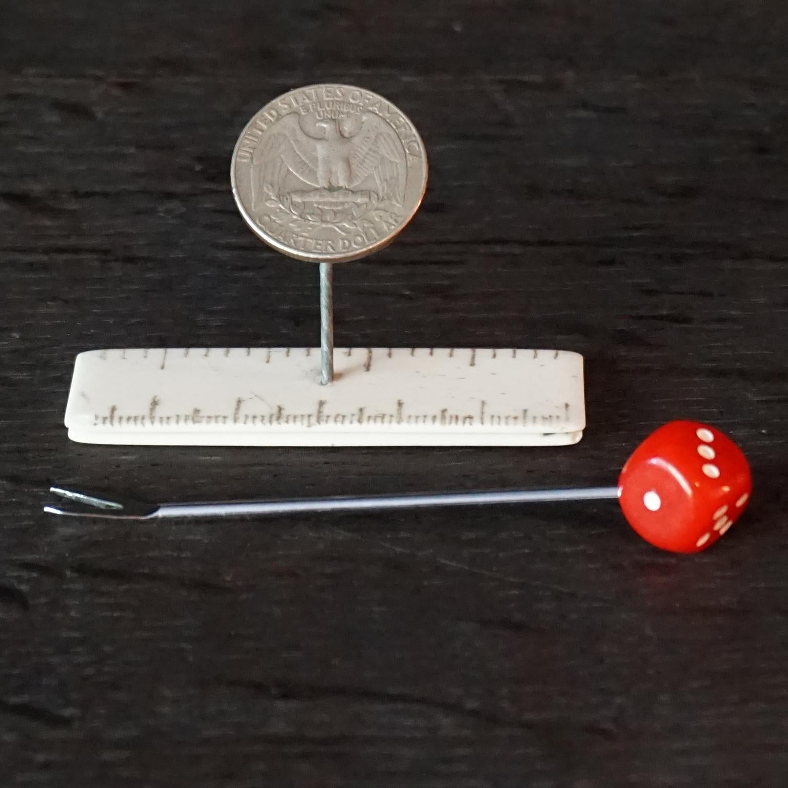 1930s Art Deco French Orange Bakelite Dice Holder with 8 Dice Cocktail Picks 7