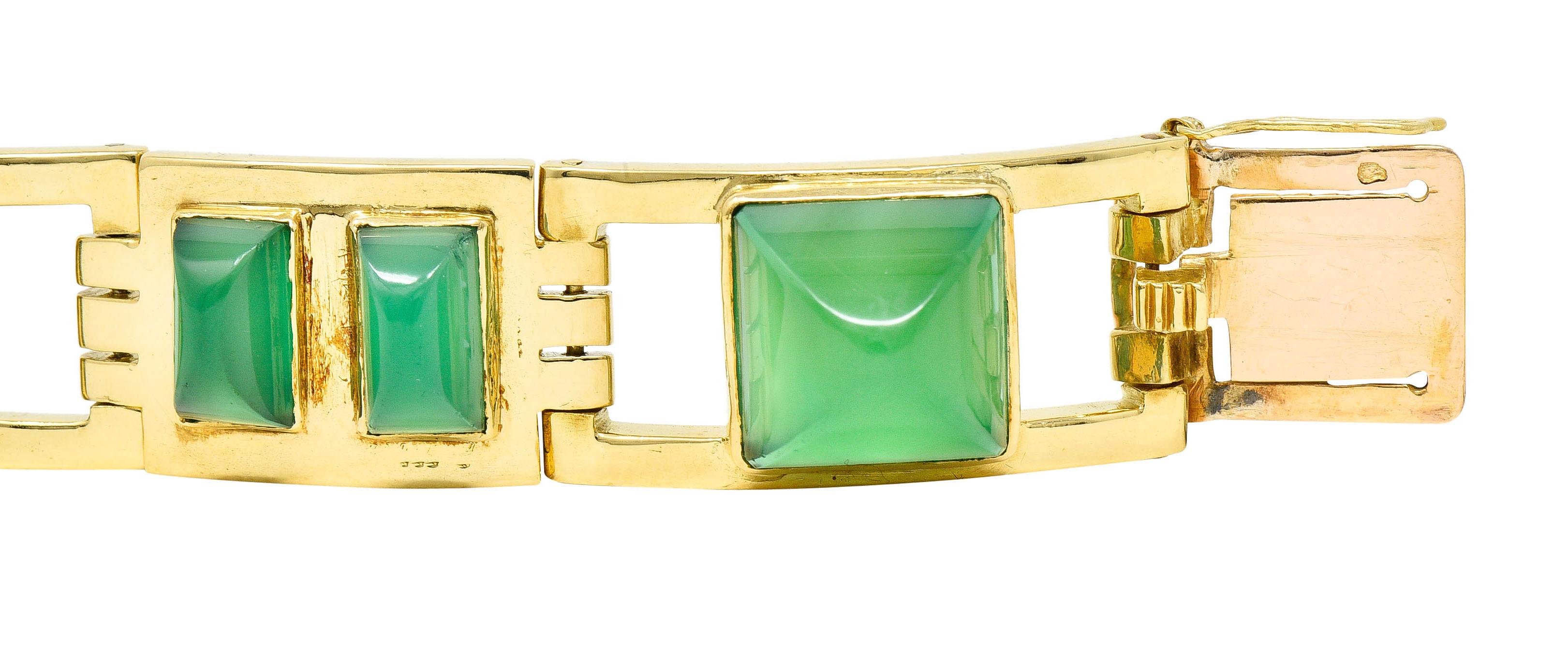 1930's Art Deco French Sugarloaf Chrysoprase 18 Karat Gold Link Bracelet 8