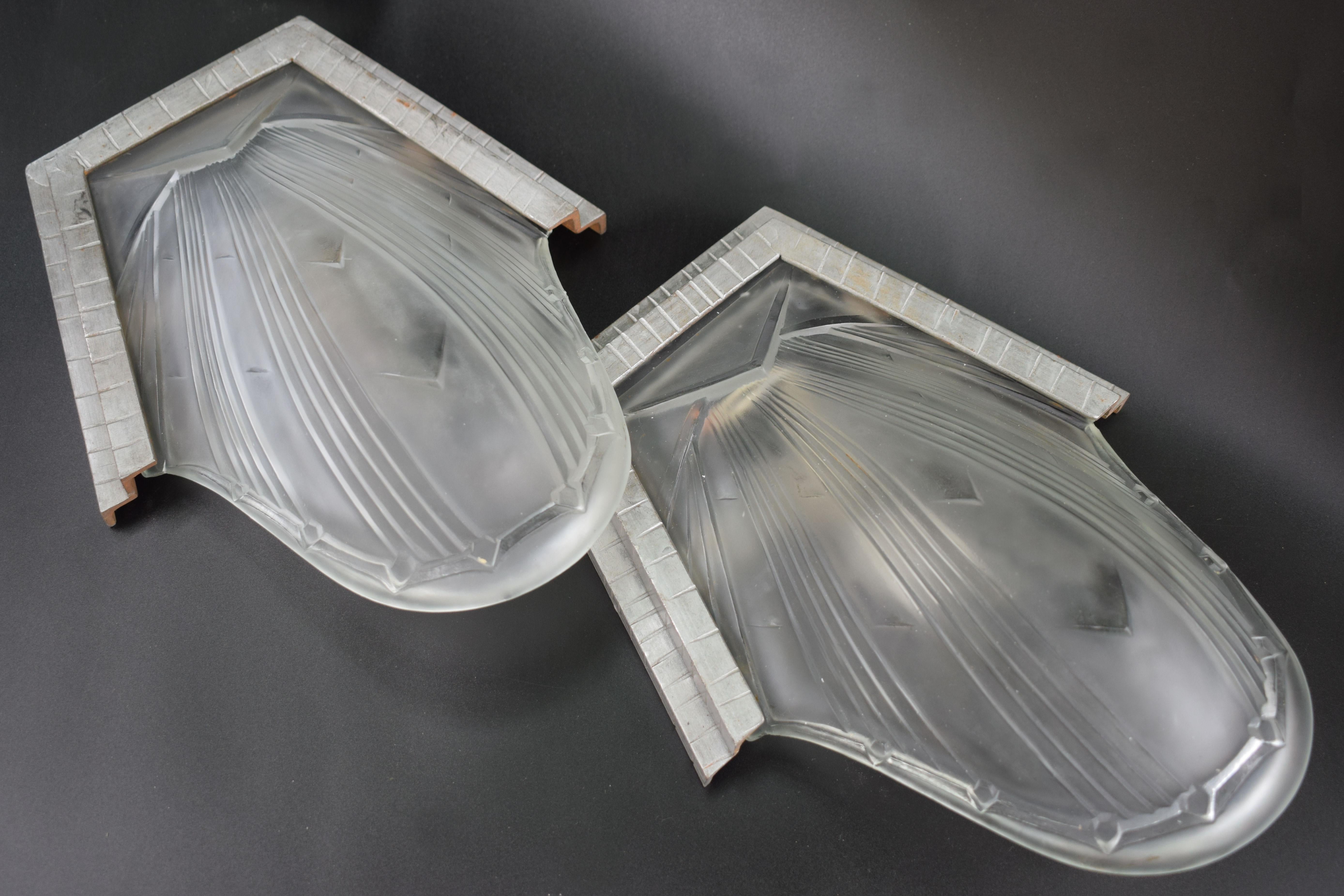 1930s Art Deco French Wall Light Sconces, Set of Four In Good Condition For Sale In Devon, England