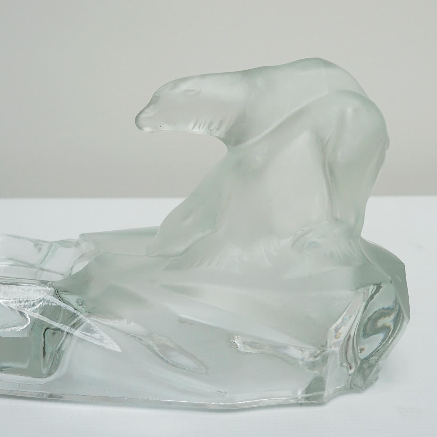 1930's Art Deco Frosted and Clear Glass Polar Bear Ashtray 6