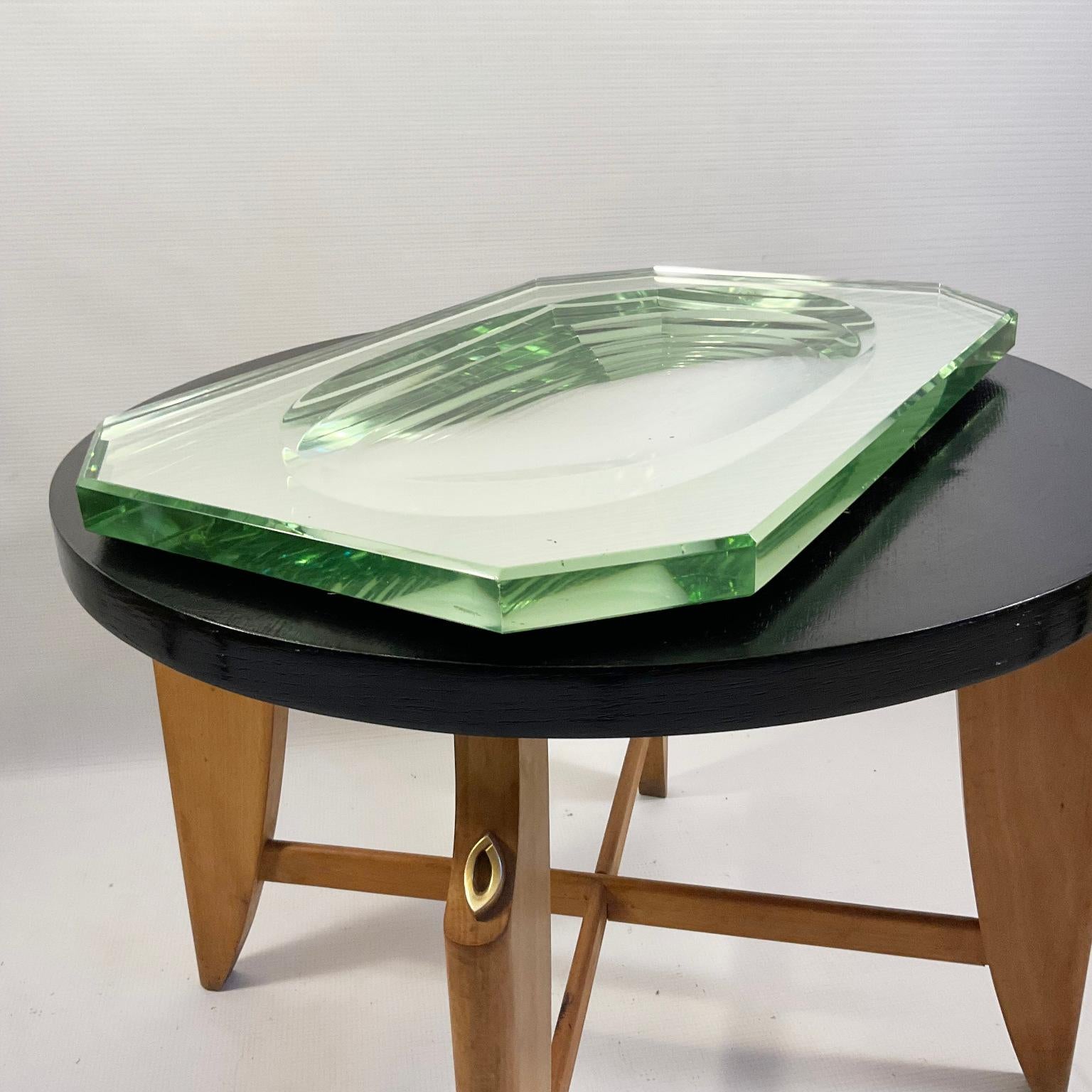 Art-Deco-Glas-Mittelstück aus den 1930er Jahren, das Jean Luce zugeschrieben wird (Glaskunst) im Angebot