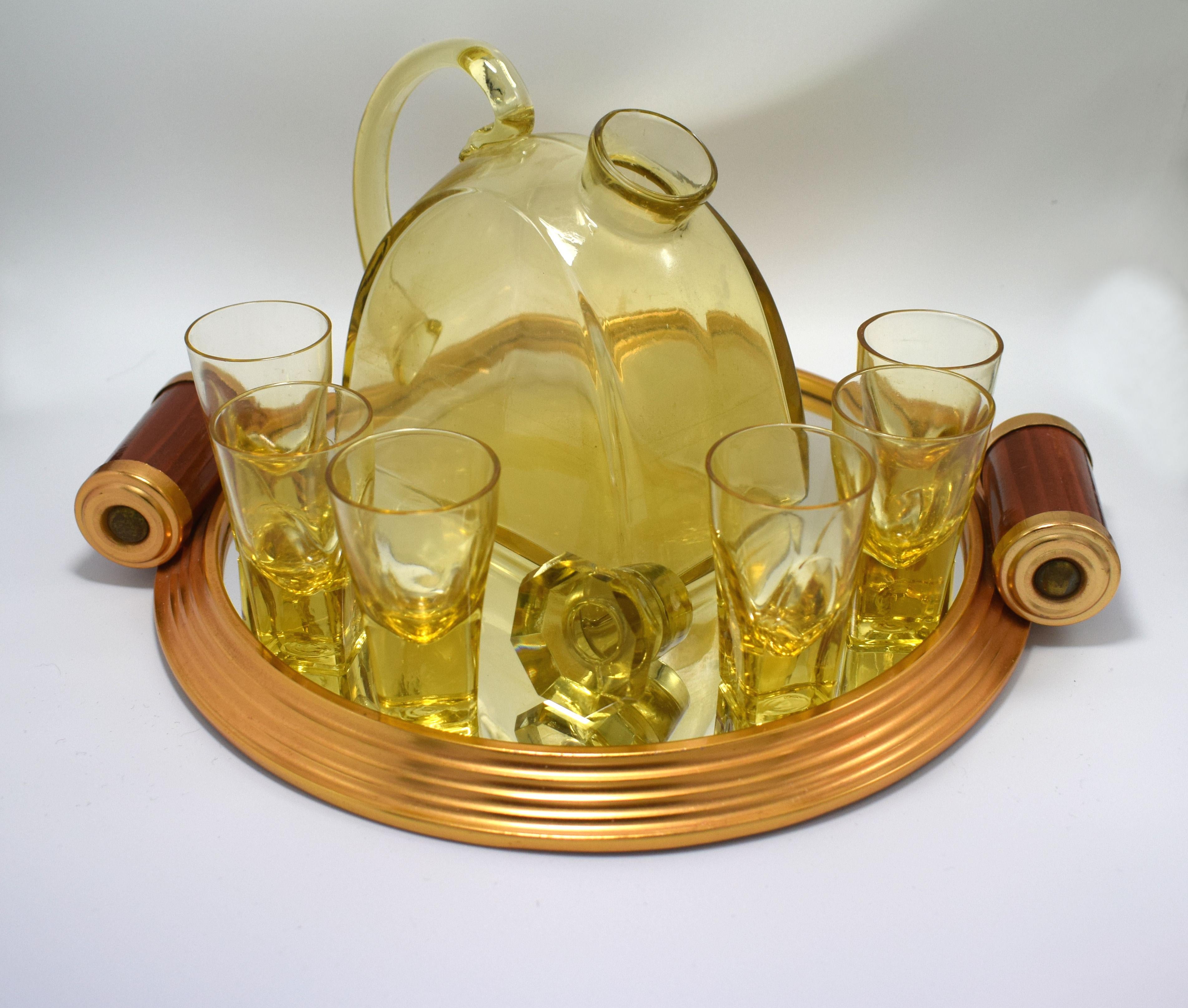 1930s Art Deco Glass Decanter Set with Matching Tray In Good Condition In Devon, England