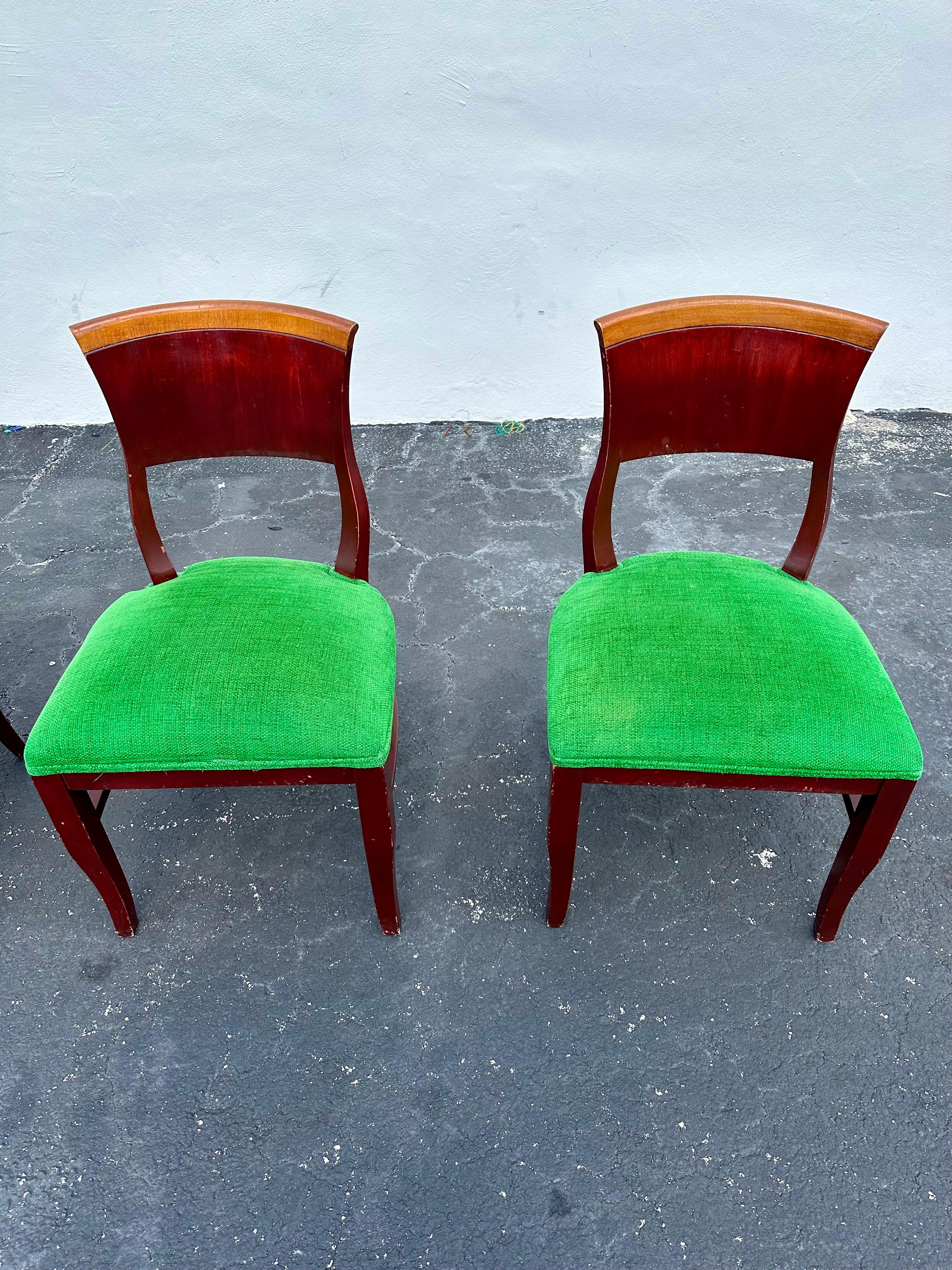 Metà XX secolo Sedie da pranzo in legno bicolore verde Artful Green degli anni '30, set di 4 pezzi in vendita