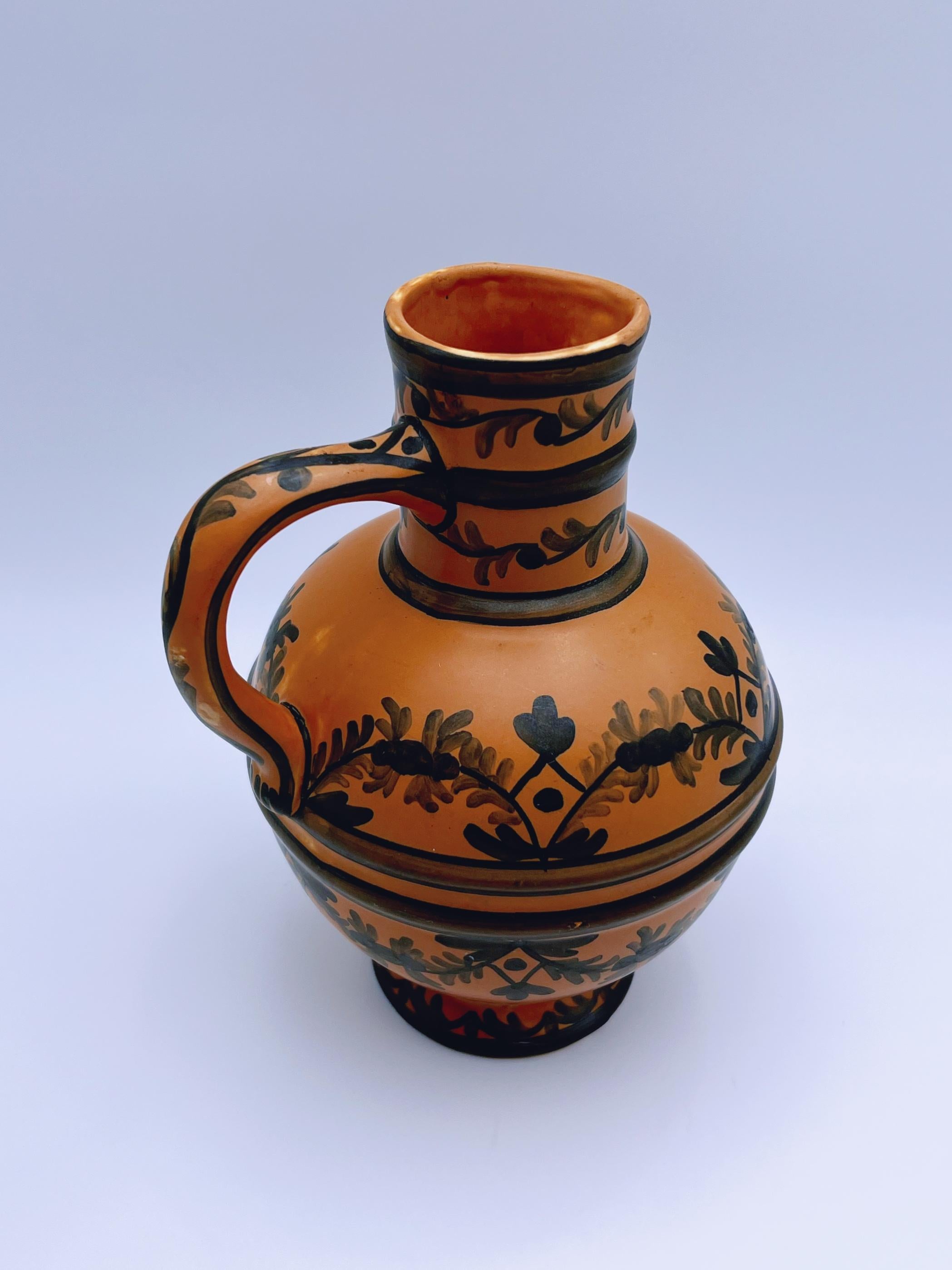 Vase pichet Art déco des années 1930 peint à la main par Egersund Faience, Norvège Bon état - En vente à Skien, NO
