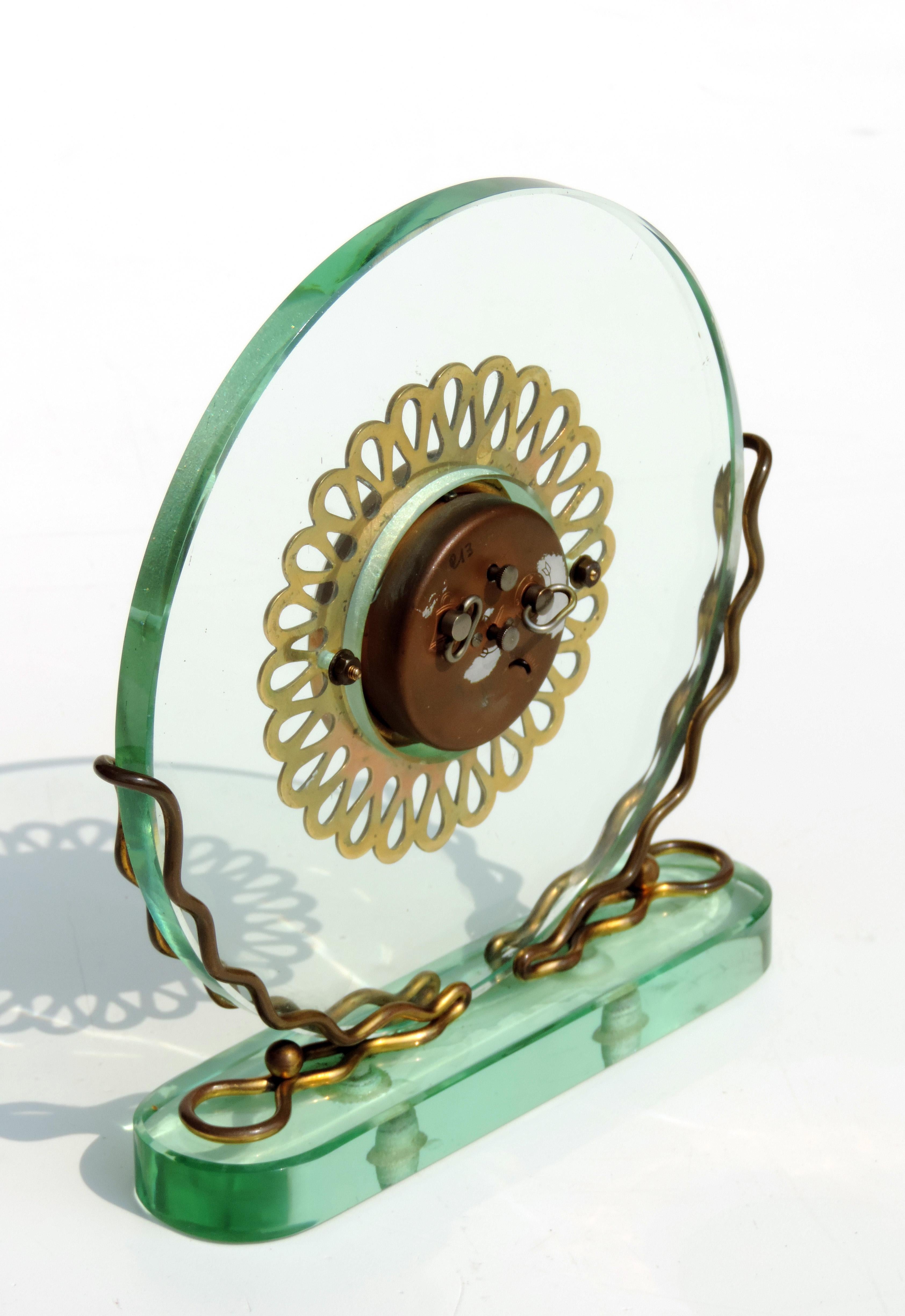 Milieu du XXe siècle Horloge de table italienne Art Déco en cristal des années 1930 en vente