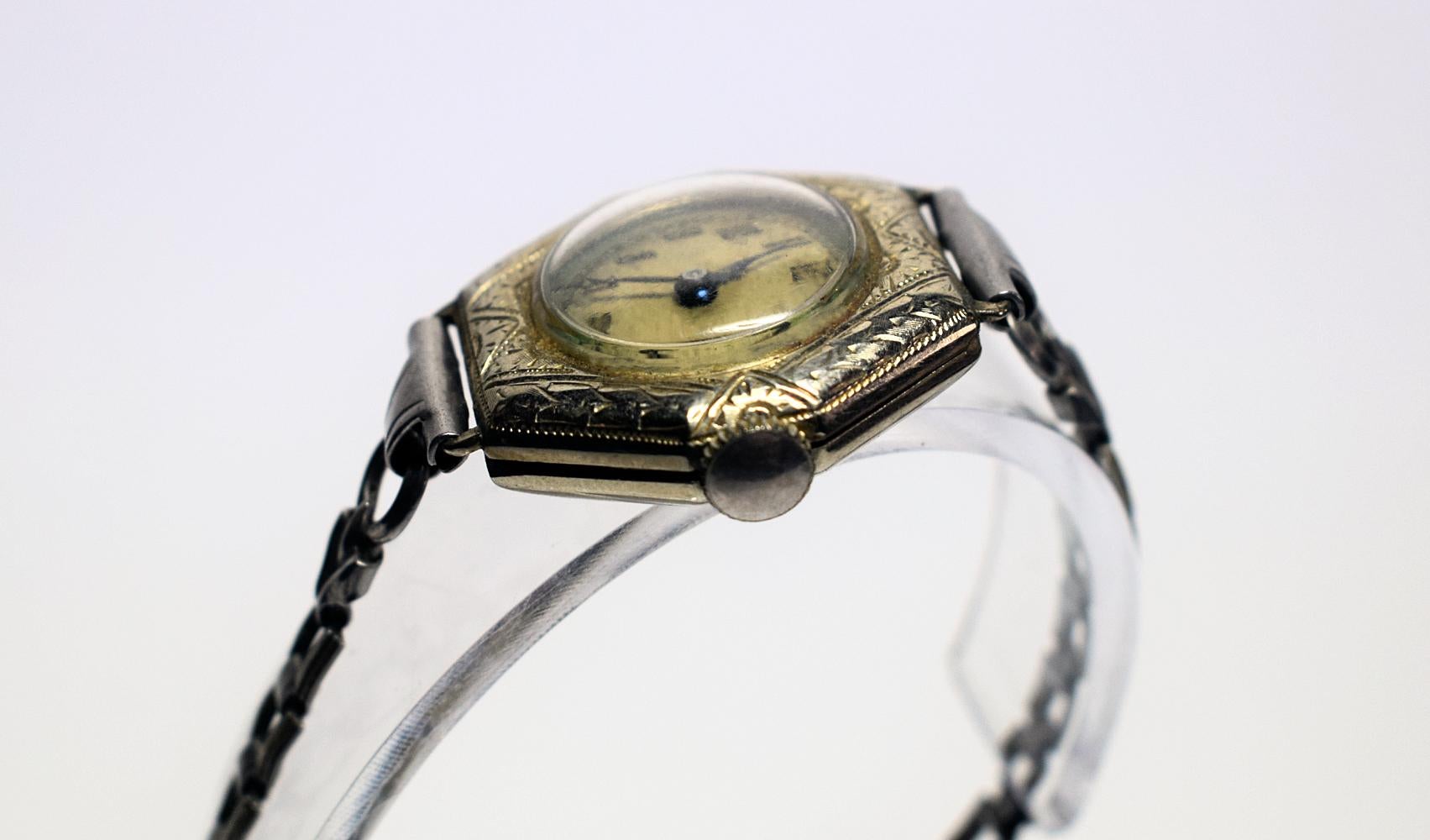 1930s Art Deco Ladies White Gold Filled Wrist Watch In Good Condition In Devon, England