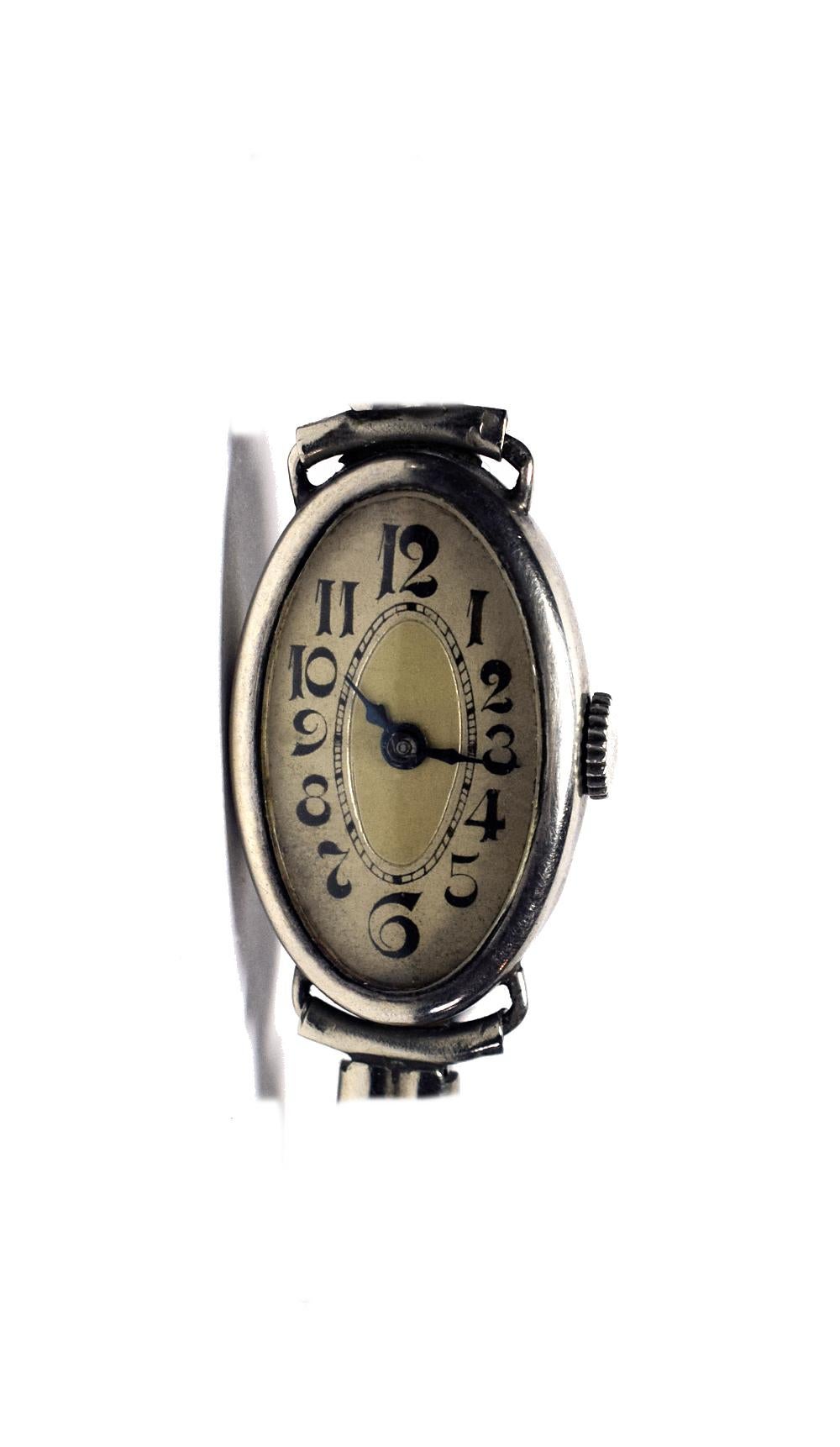 For your consideration is this fabulous and totally authentic 1930s Art Deco ladies silver plated wrist watch with the most amazing dial face.
Condition: Vintage Art Deco in good working condition, with beautiful time patina. The original mesh