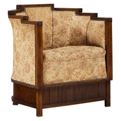 Poltrona Art Déco degli anni ’30 con struttura geometrica