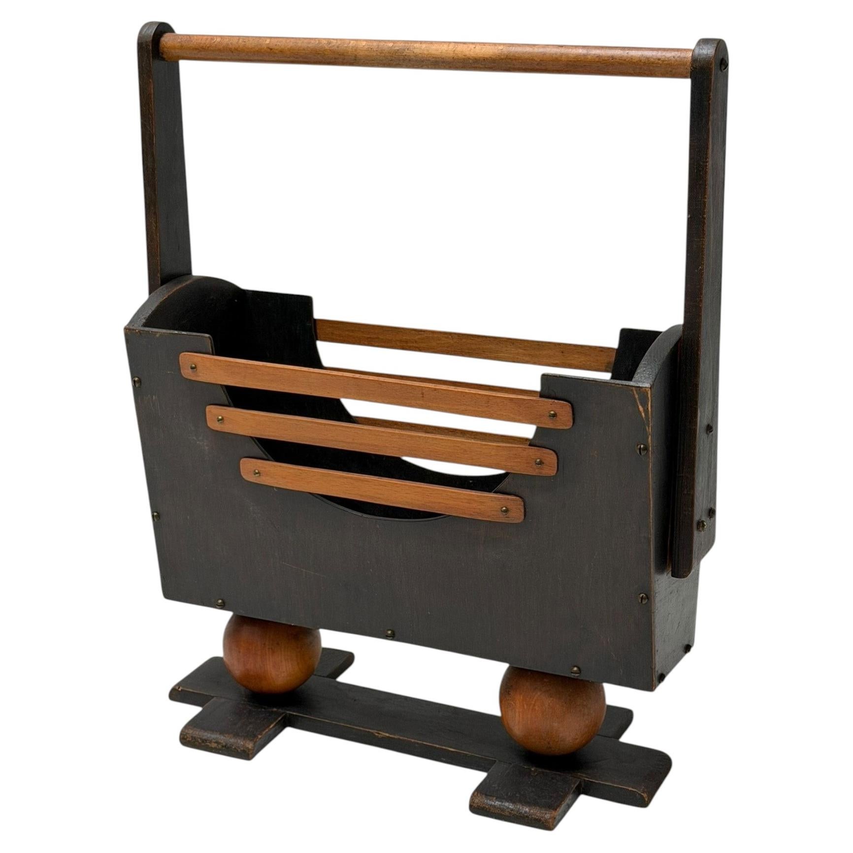 Antique and Vintage Magazine Racks and Stands - 1,947 For Sale at