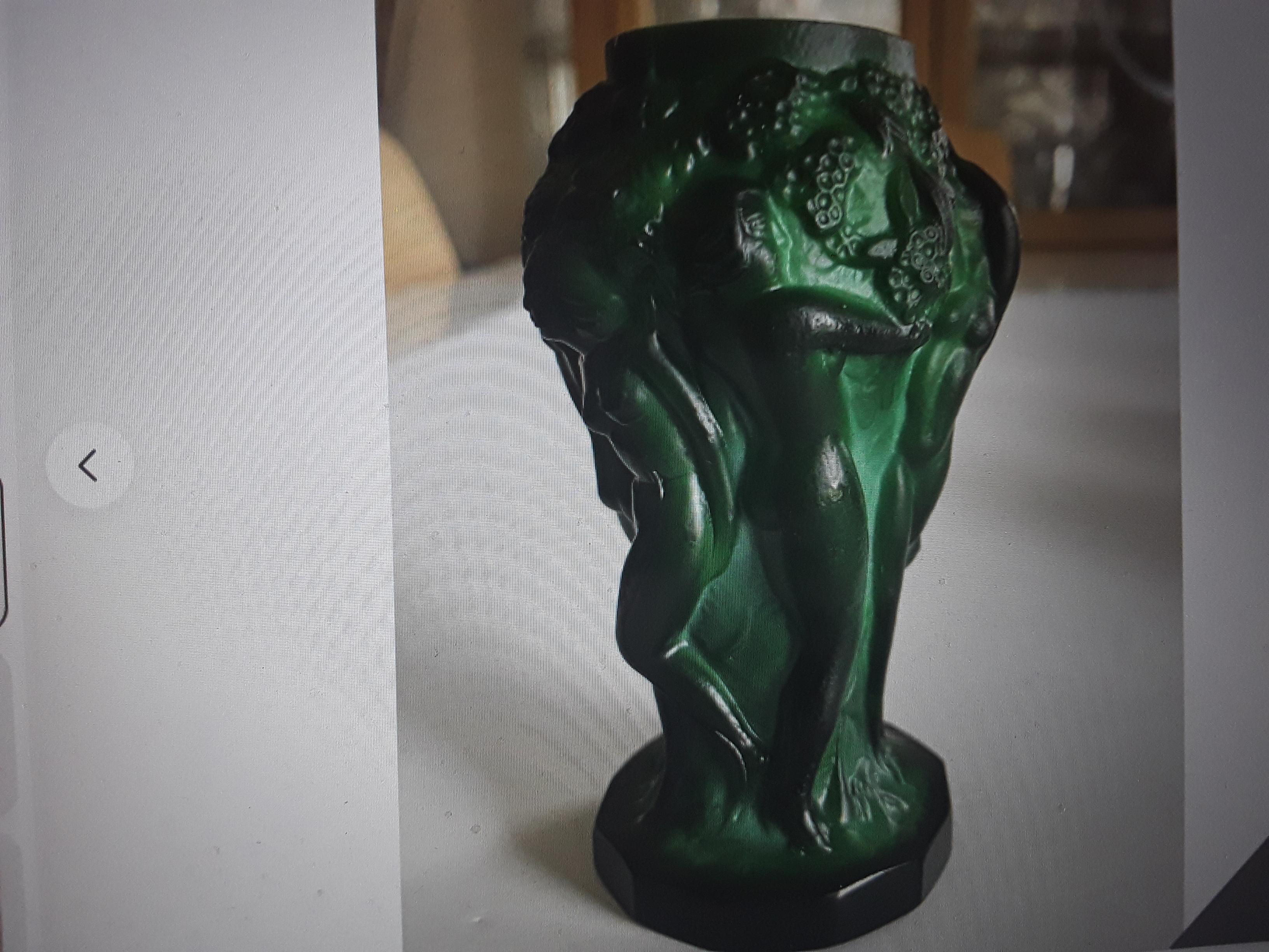 1930's Art Deco Malachite Toned Female Figural Art Glass Vase For Sale 5