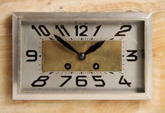 1930s Art Deco Mantel Clock with Silver Plated Bronze Figures