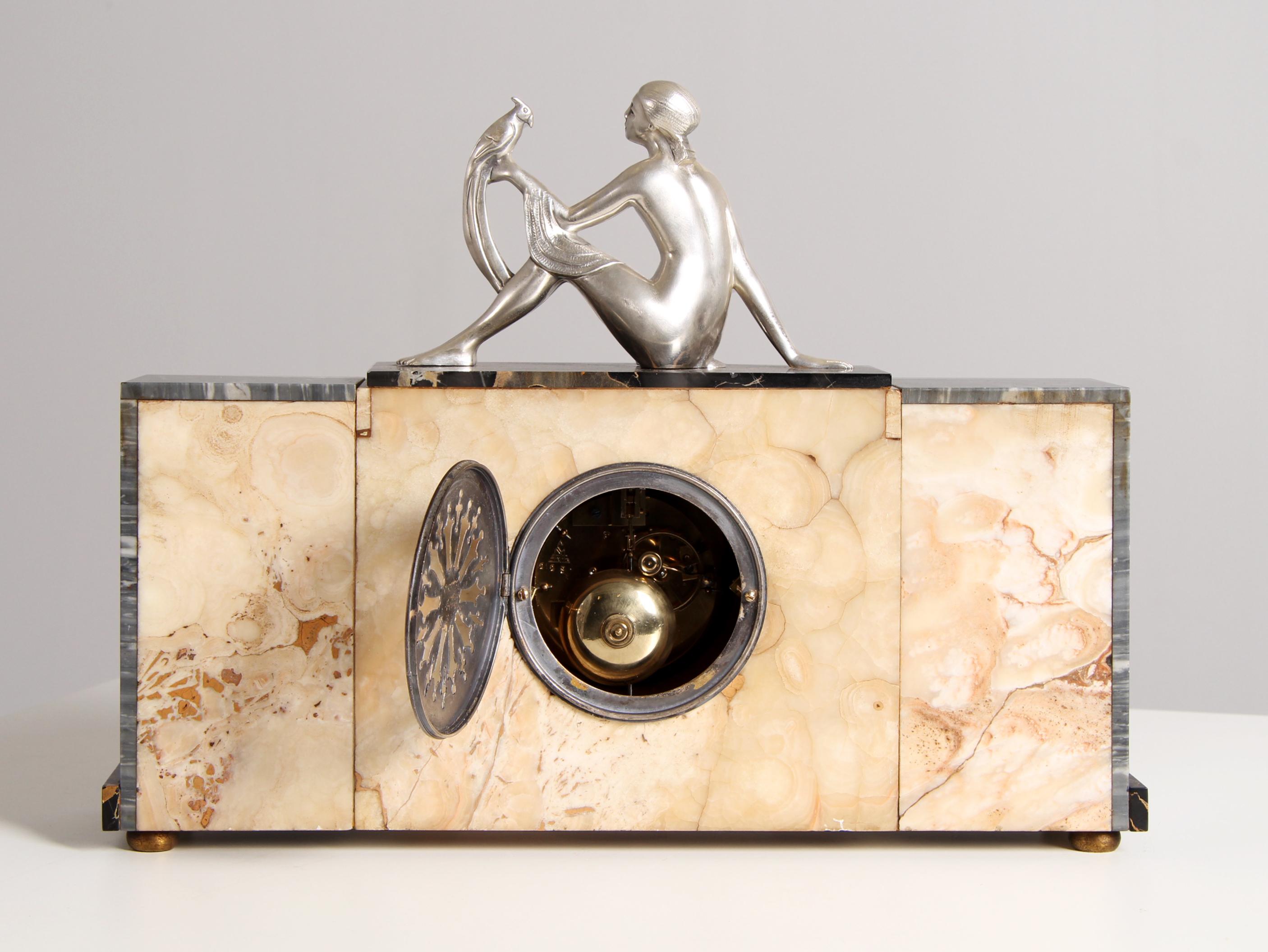 1930s Art Deco Mantel Clock with Silver Plated Bronze Figures 2